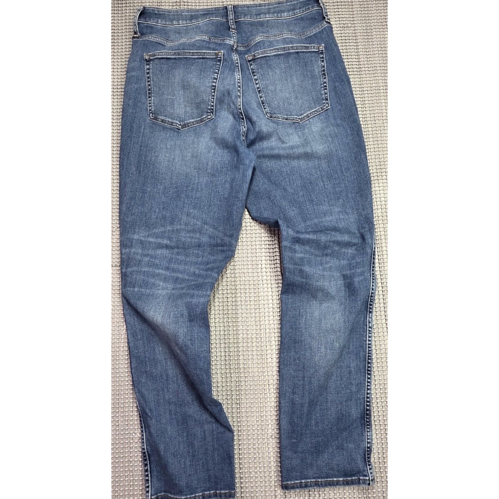 J.Crew VINTAGE J. CREW Jeans Slim Straight Blue 32 Tall 30 Distressed Medium Wash 32x30 Women's Jeans Size 24" / US 00 / IT 34 - 4 Thumbnail