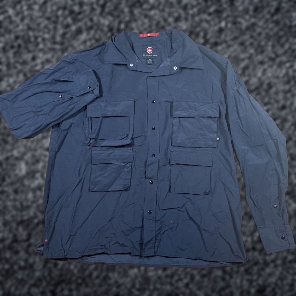 Victorinox Victorinox Shirt Jacket XL Black Long Sleeve Button-Up Pearl Snap 4 Pocket Mens Army Theme Button-Up Closure Snap Accents Pockets Regular Size Type"} Size US XL / EU 56 / 4 - 1 Thumbnail