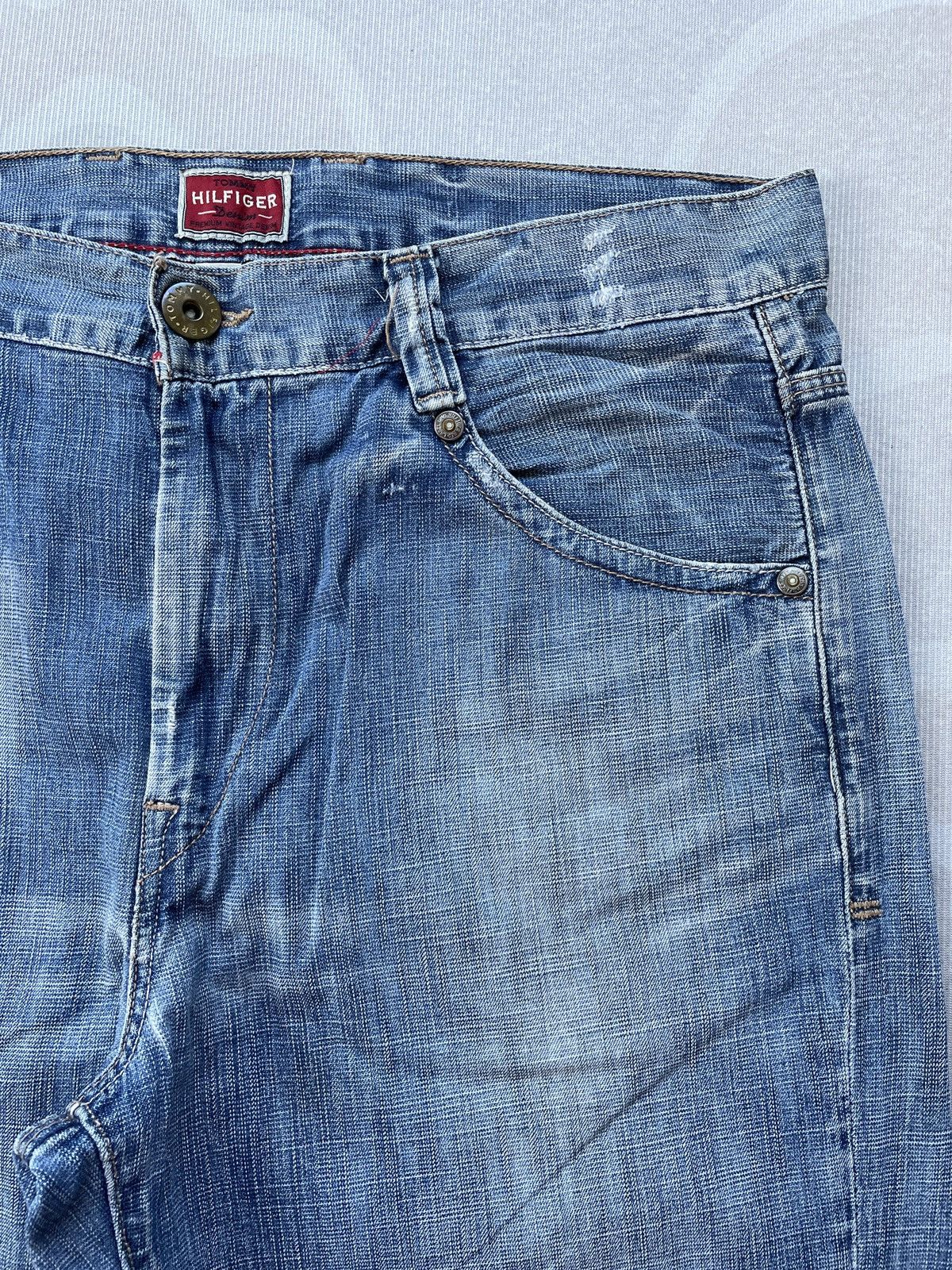 Tommy Hilfiger Tommy Hilfiger Relaxed Jeans (LG124) Size US 35 - 4 Thumbnail