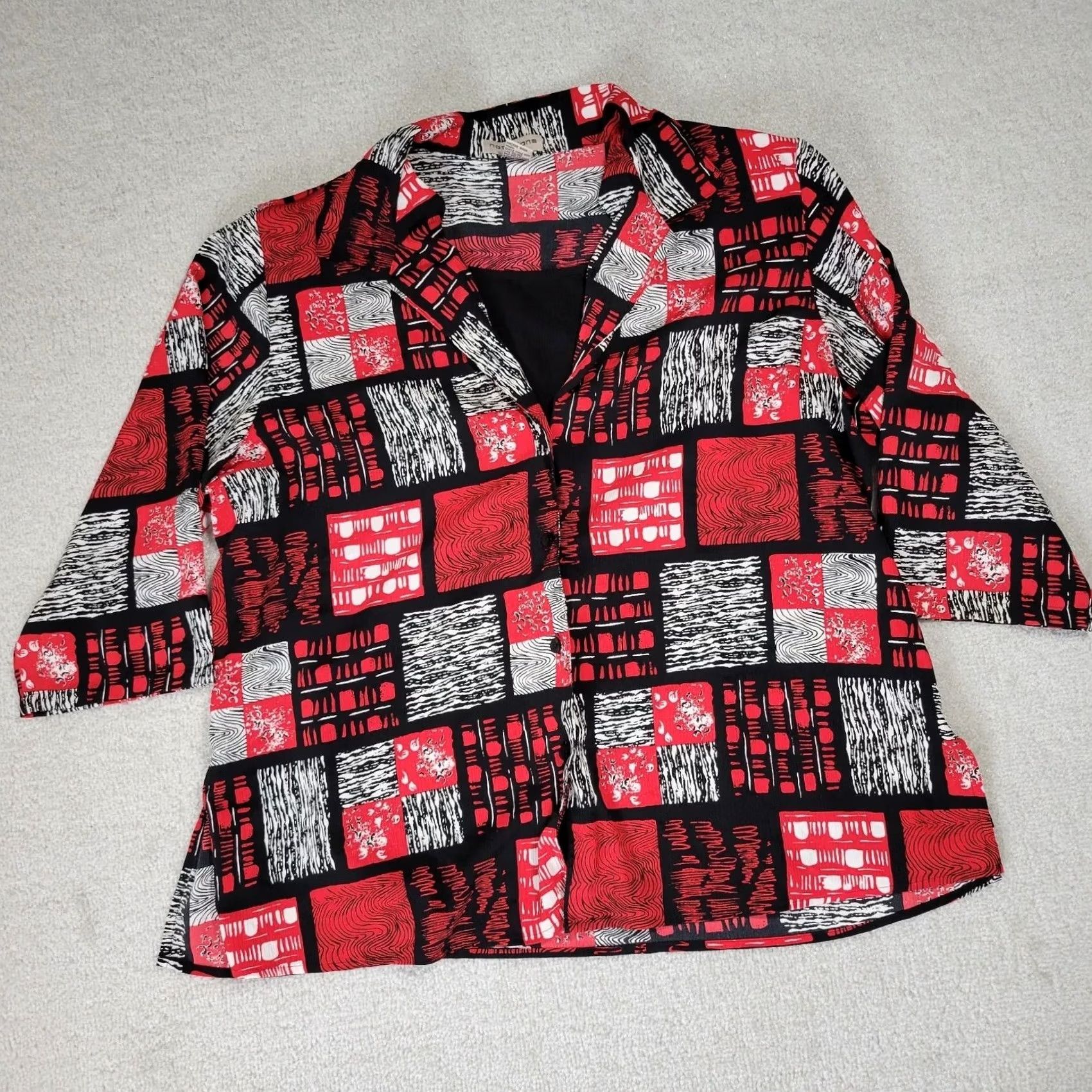 Vintage VINTAGE Notations 3/4 Sleeve Button Up Shirt Women's 1X Plus Size Red Geometric Shirt Womens 1X Red Geometric Button-Up VINTAGE Size XL / US 12-14 / IT 48-50 - 2 Thumbnail