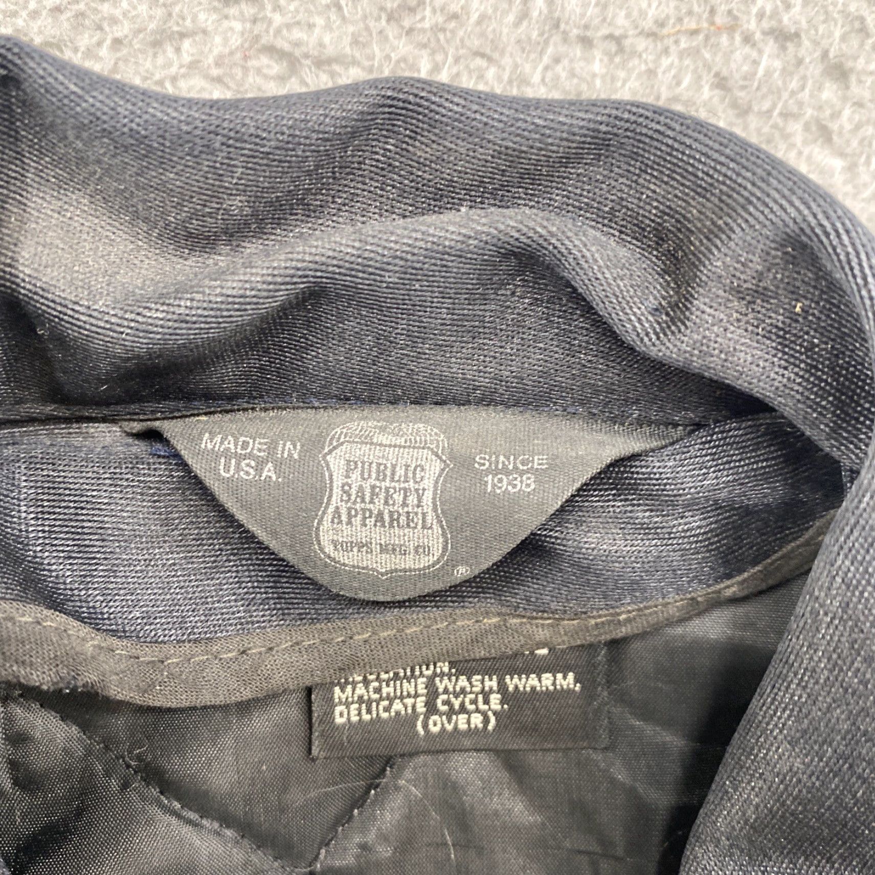Vintage Public Safety Apparel Thinsulate Bomber Jacket Navy Blue 44R Men Short Jacket Windproof Zipper Pockets Size US S / EU 44-46 / 1 - 5 Thumbnail