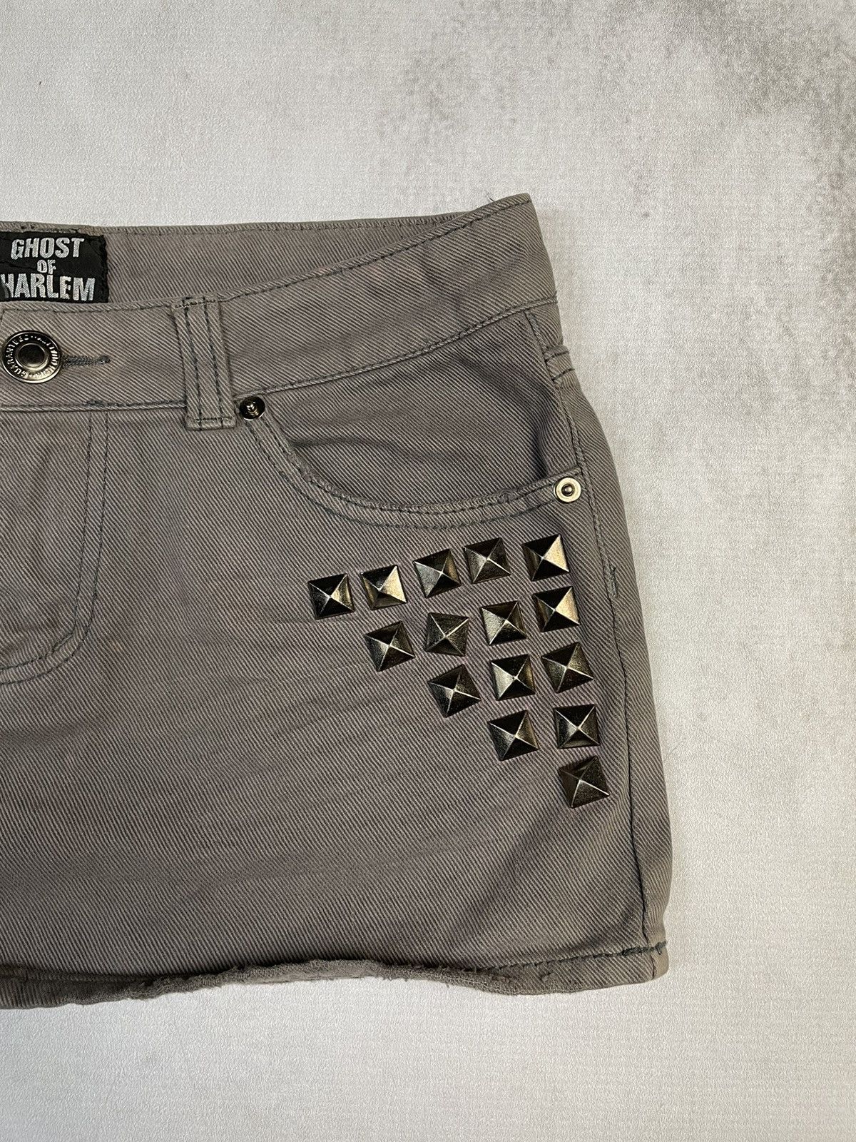 Japanese Brand Y2k Ghost of Harlem Studded Mini Skirt Gyaru Gal Punk Grunge Size 26" / US 2 / IT 38 - 3 Thumbnail