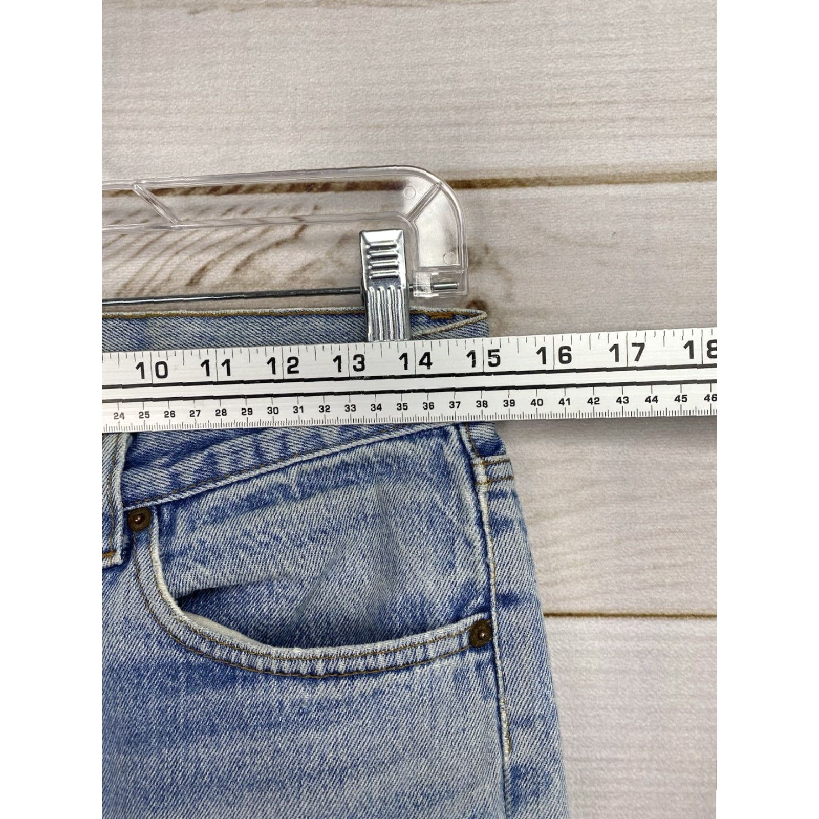 Levi's Levi's Womens 501 Jeans Jeans Boho Patch Upcycled Light Wash 30x30.5 Floral Distressing Buttons Fly Vintage 501 Button Fly Patch Relaxed Jeans 30, XL? Size 40" / US 18 - 4 Thumbnail