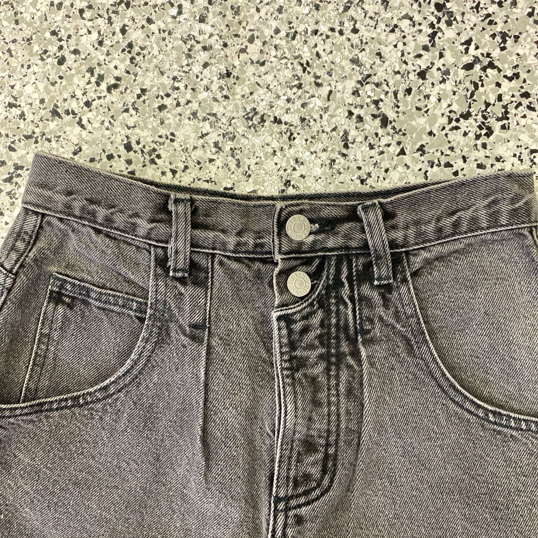 Guess VINTAGE GUESS High Rise Black Jeans Women's 90s USA Made 25x32 Size 32 28 25 Inseam 25 Cotton Black Womens Size 24" / US 00 / IT 34 - 4 Thumbnail