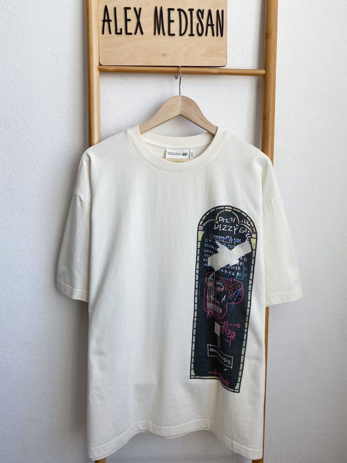 H&M × Jean-Michel Basquiat × Who Decides War WHO DECIDES WAR x BASQUIAT x H&M RELAXED FIT COTTON T-SHIRT Size US XL / EU 56 / 4 - 1 Thumbnail