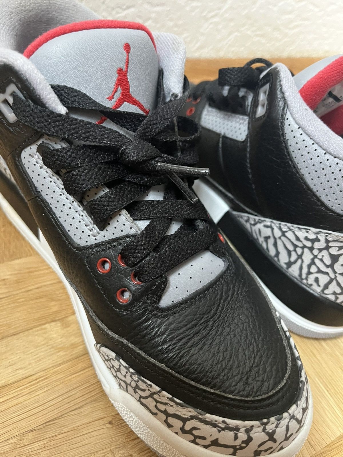 Jordan Brand Air Jordan 3 retro OG black cement Size US 5 / EU 37 - 4 Thumbnail