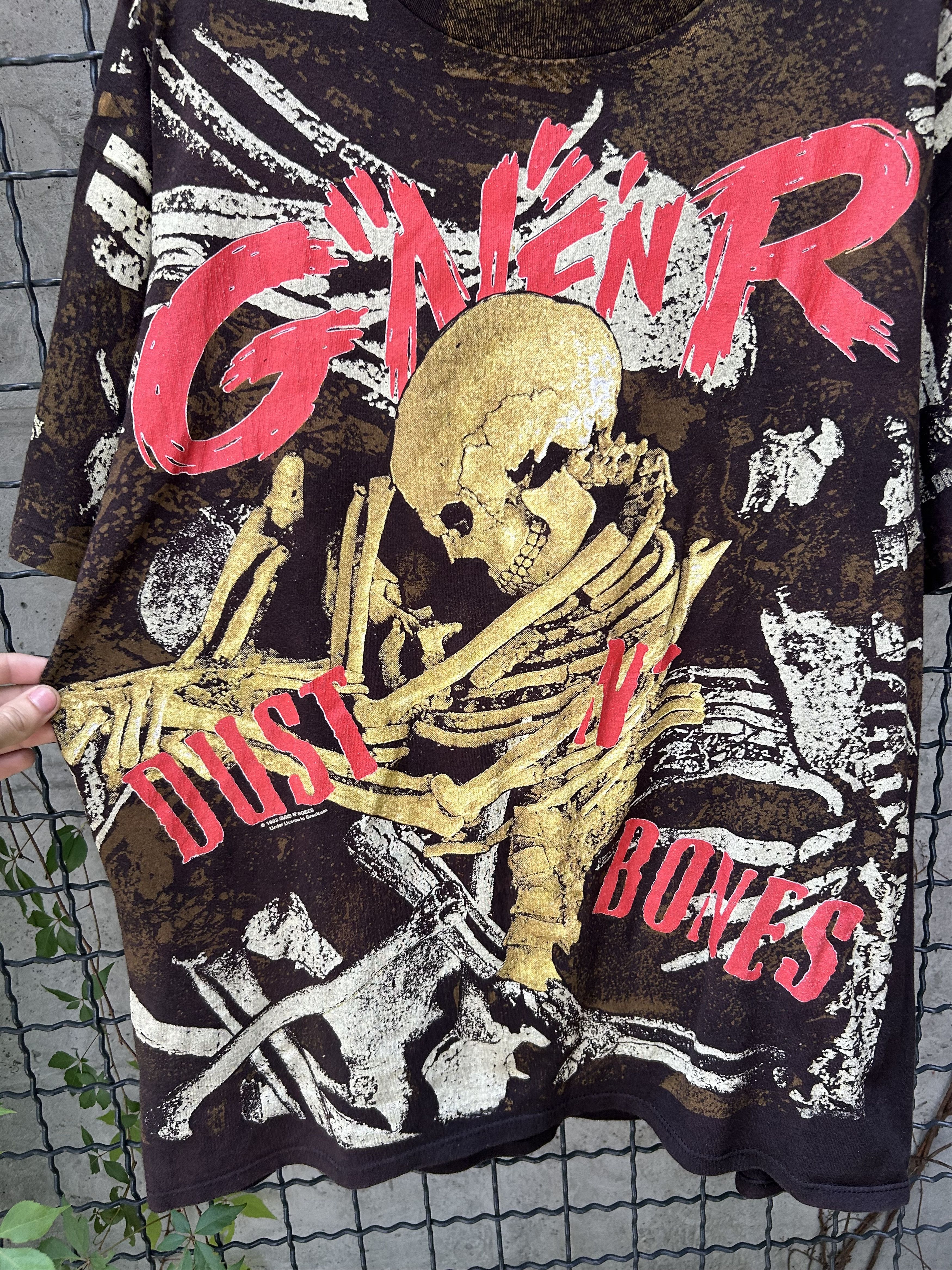 Band Tees Vintage 1992 Guns N Roses Rock Band All Over Print T-shirt Size US XL / EU 56 / 4 - 7 Thumbnail