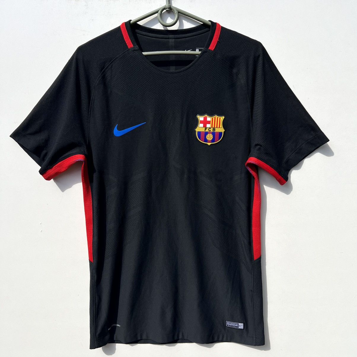 Nike Nike FC Barcelona soccer jersey football t shirt Size US S / EU 44-46 / 1 - 1 Thumbnail