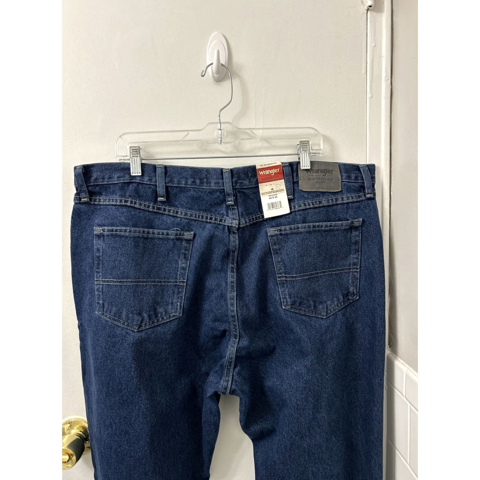 Wrangler Wrangler Authentics Jeans Mens 42x30 Blue Straight Leg Denim YKK 5 Pockets Size US 42 / EU 58 - 7 Thumbnail