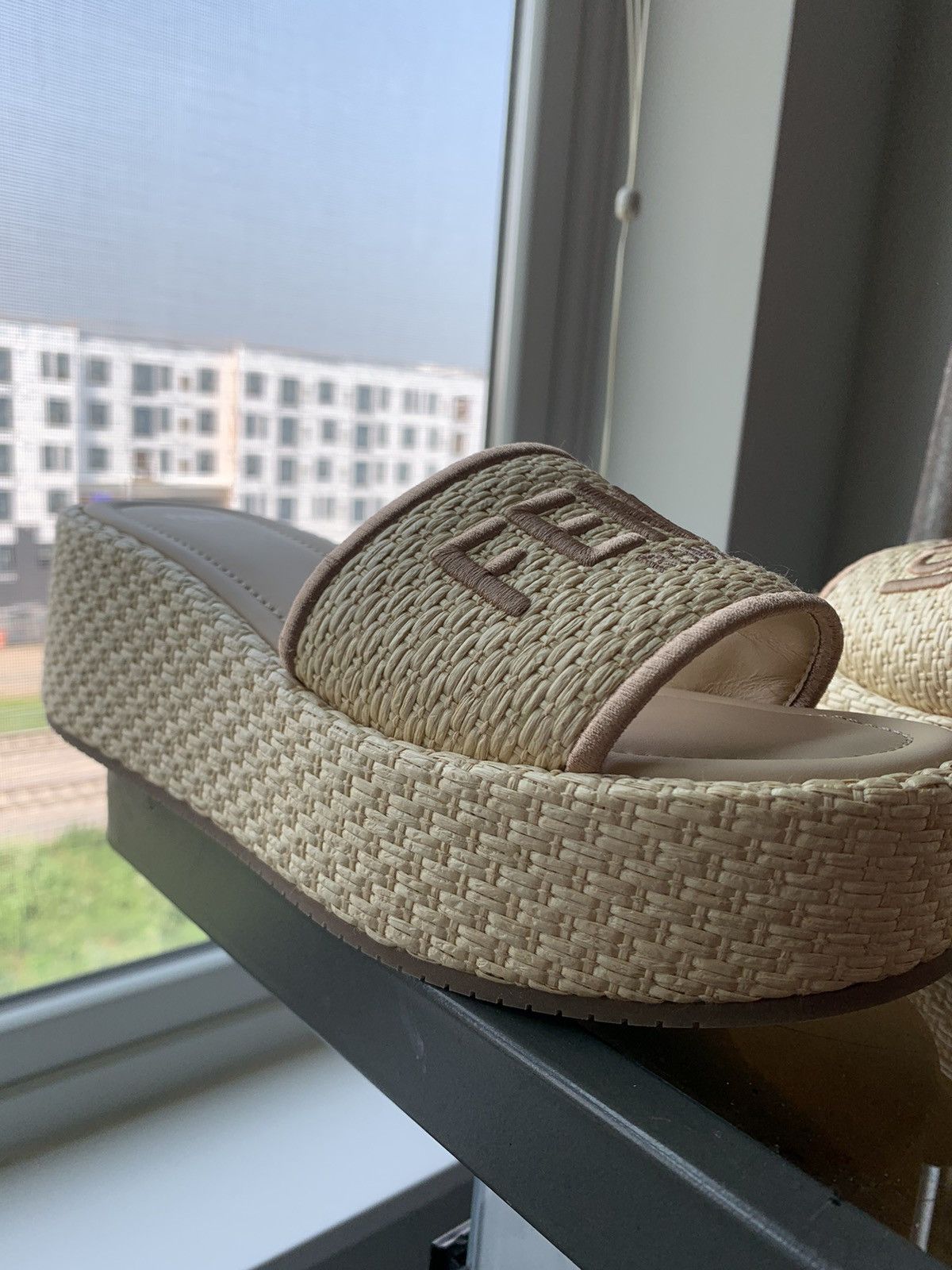 Fendi Fendi Sunshine Platform Wedge Sandal Size US 7.5 / IT 37.5 - 6 Thumbnail