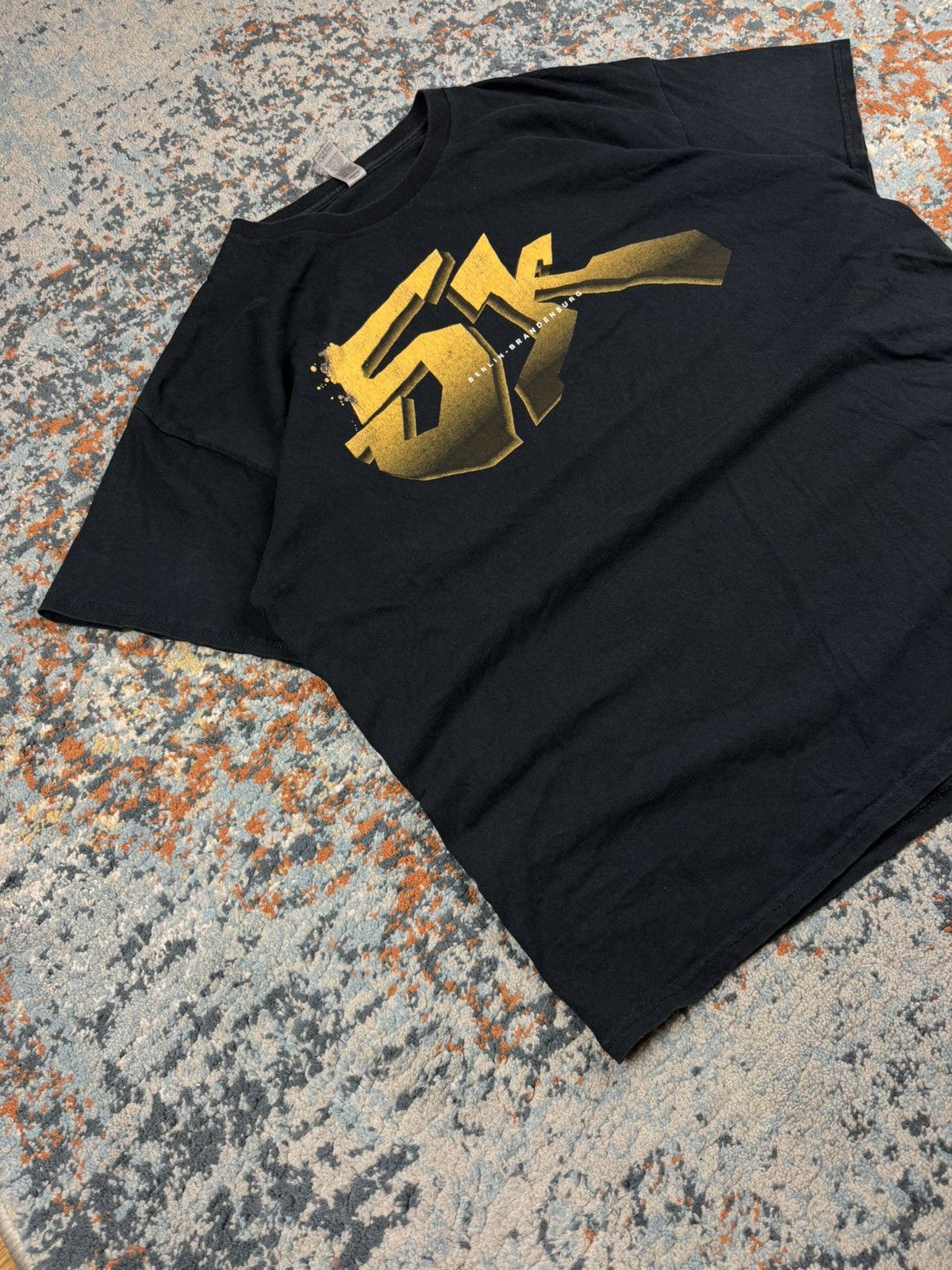 Vintage Vintage Y2K Berlin brandenburg graffiti graphic hip hop tee Size US XL / EU 56 / 4 - 2 Thumbnail