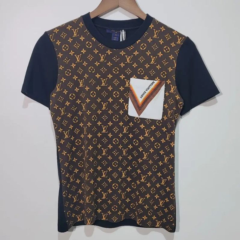 Louis Vuitton Louis Vuitton Black Cotton T-shirt for Women 0089 Size XS / US 0-2 / IT 36-38 - 1 Thumbnail