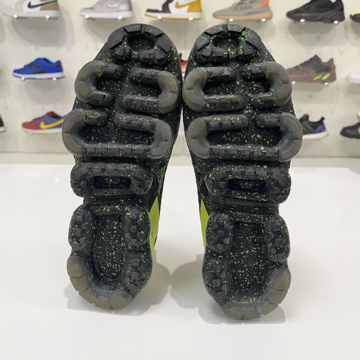 Nike Nike Air VaporMax Moc 2 Acronym Black Size US 9.5 / EU 42-43 - 11 Thumbnail