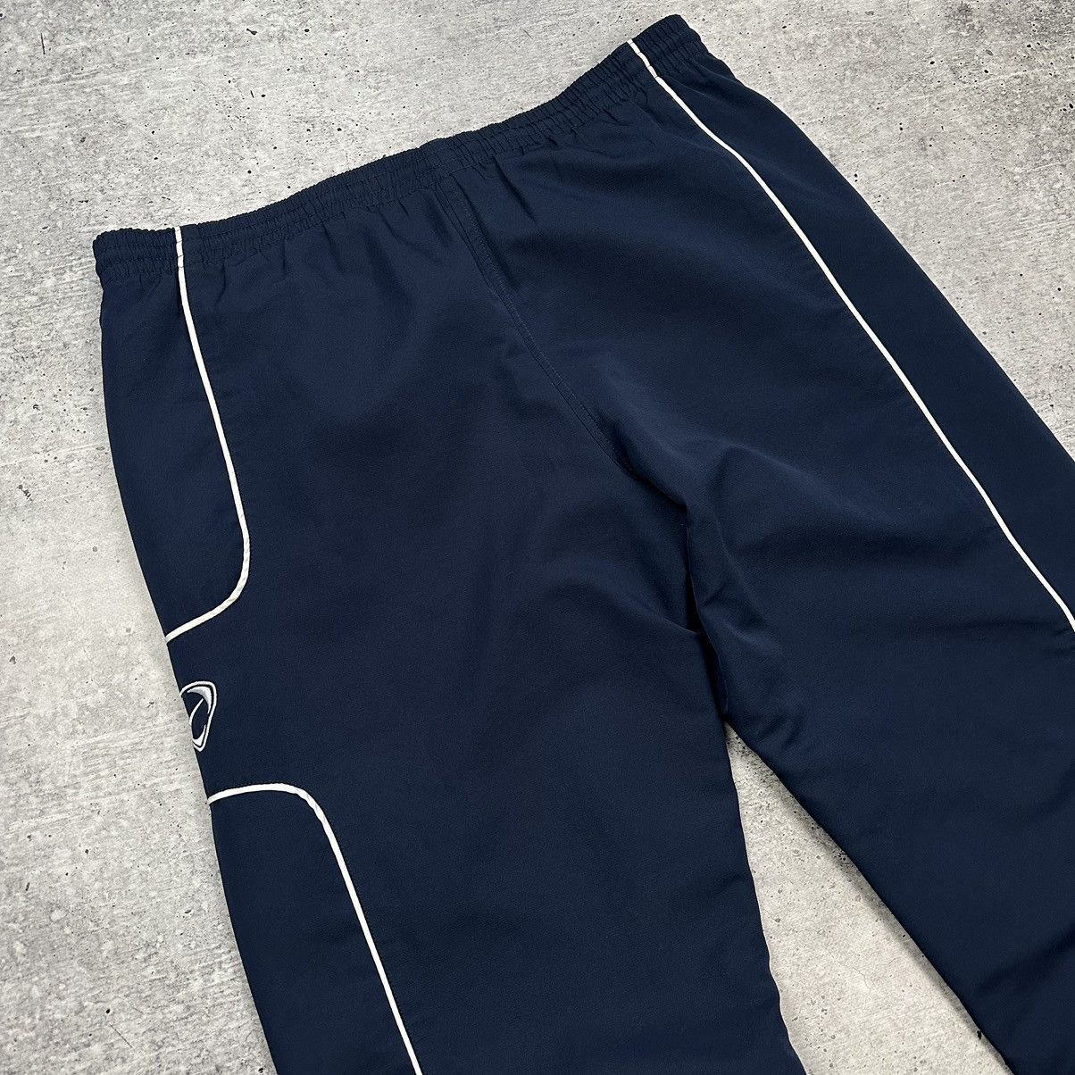 Vintage Vintage Nike Track Pants Navy Blue White Inserts Size US 32 / EU 48 - 10 Thumbnail