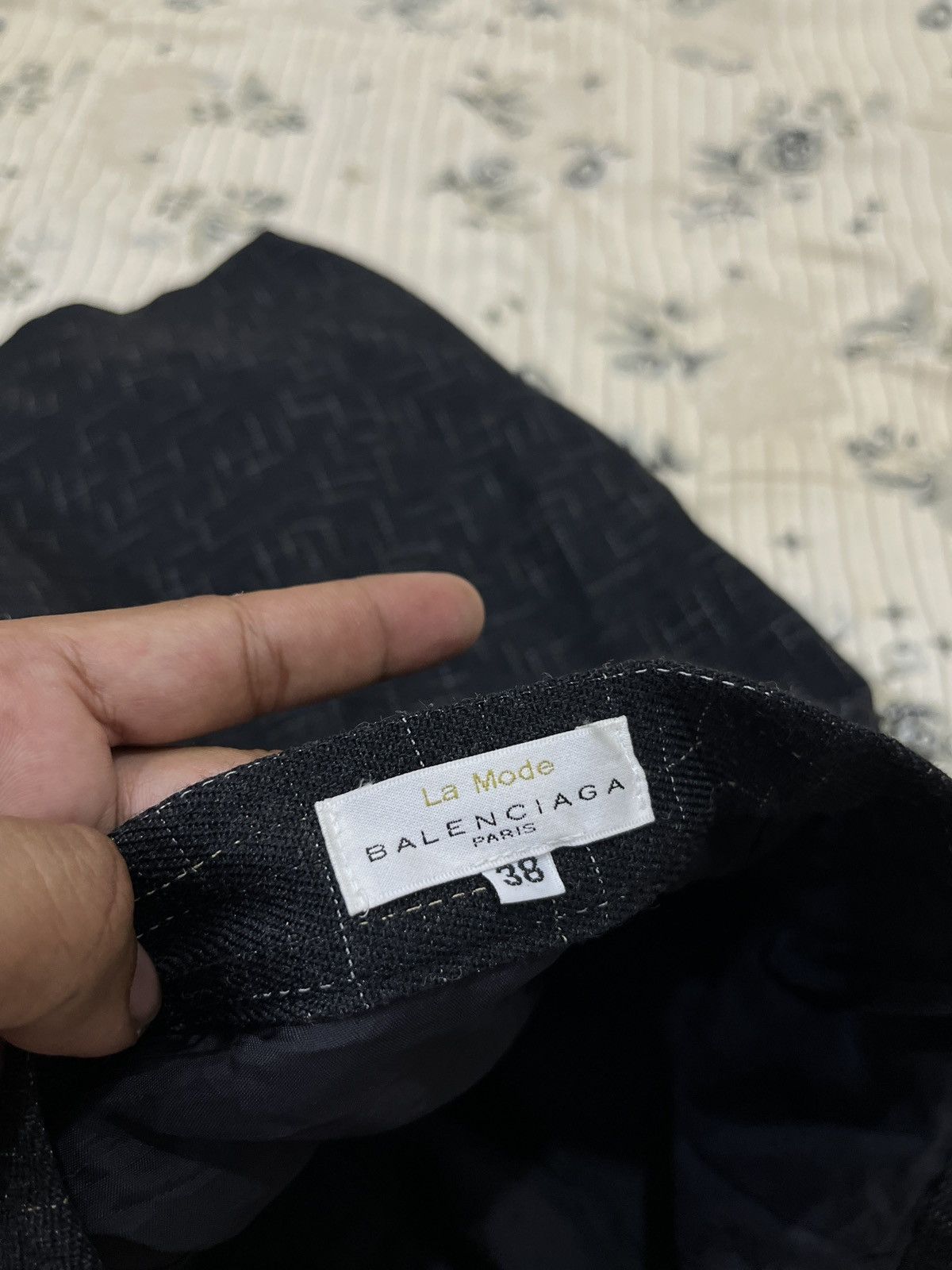 Balenciaga 🔥🔥🔥STEALS BALENCIAGA SKIRTS Size 24" / US 00 / IT 34 - 8 Thumbnail