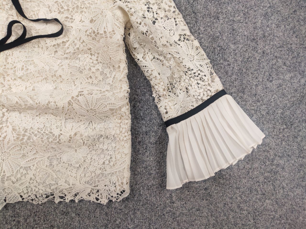 Erdem Erdem x H&M lace Top blouse ruffles contrasting ribbon Size S / US 4 / IT 40 - 7 Thumbnail