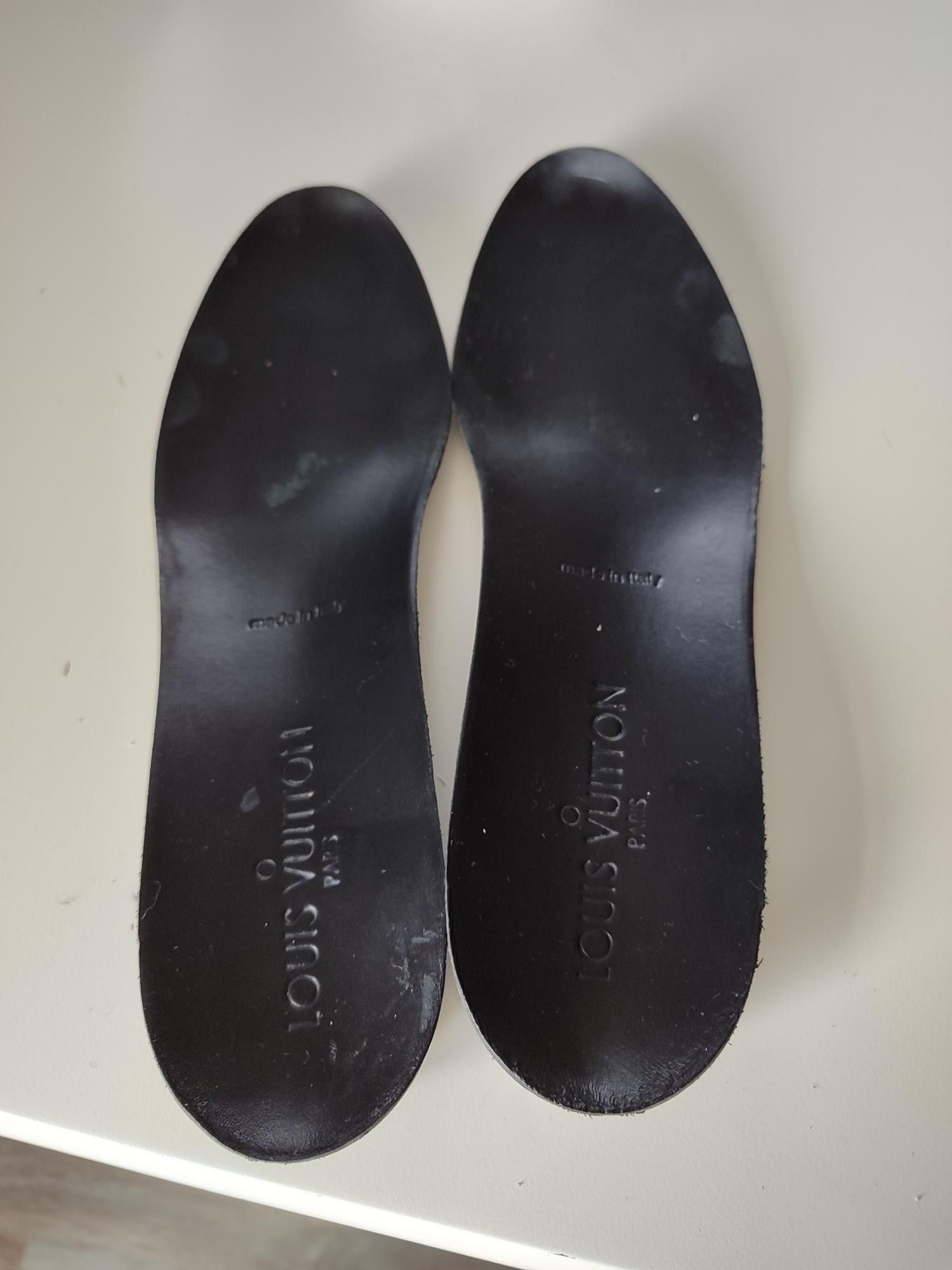 Louis Vuitton BASKETS LOUIS VUITTON RUN AWAY Size US 7 / IT 37 - 11 Thumbnail
