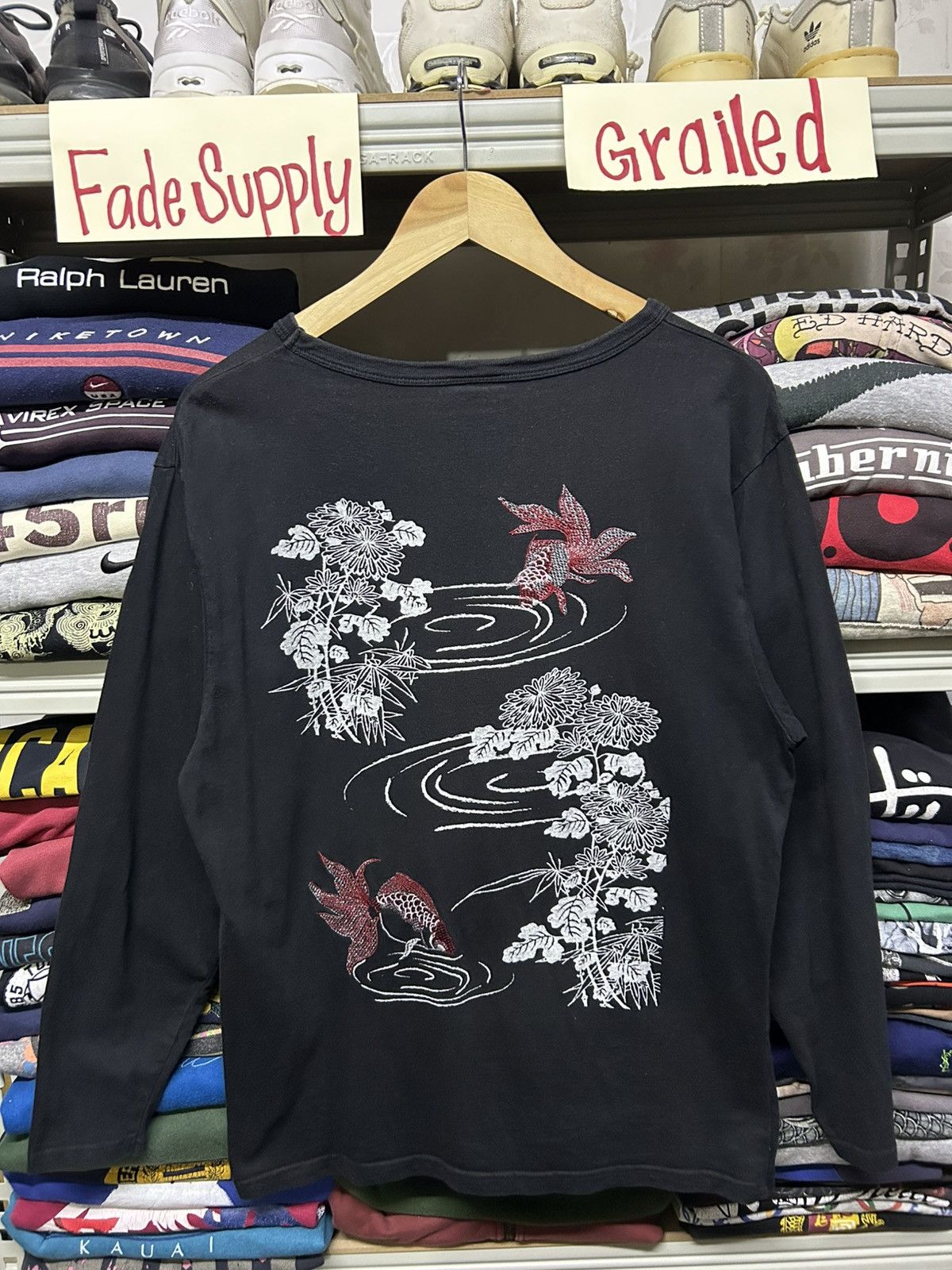 Japanese Brand Vintage Sukajan Koi fish longsleeves Size US L / EU 52-54 / 3 - 1 Thumbnail