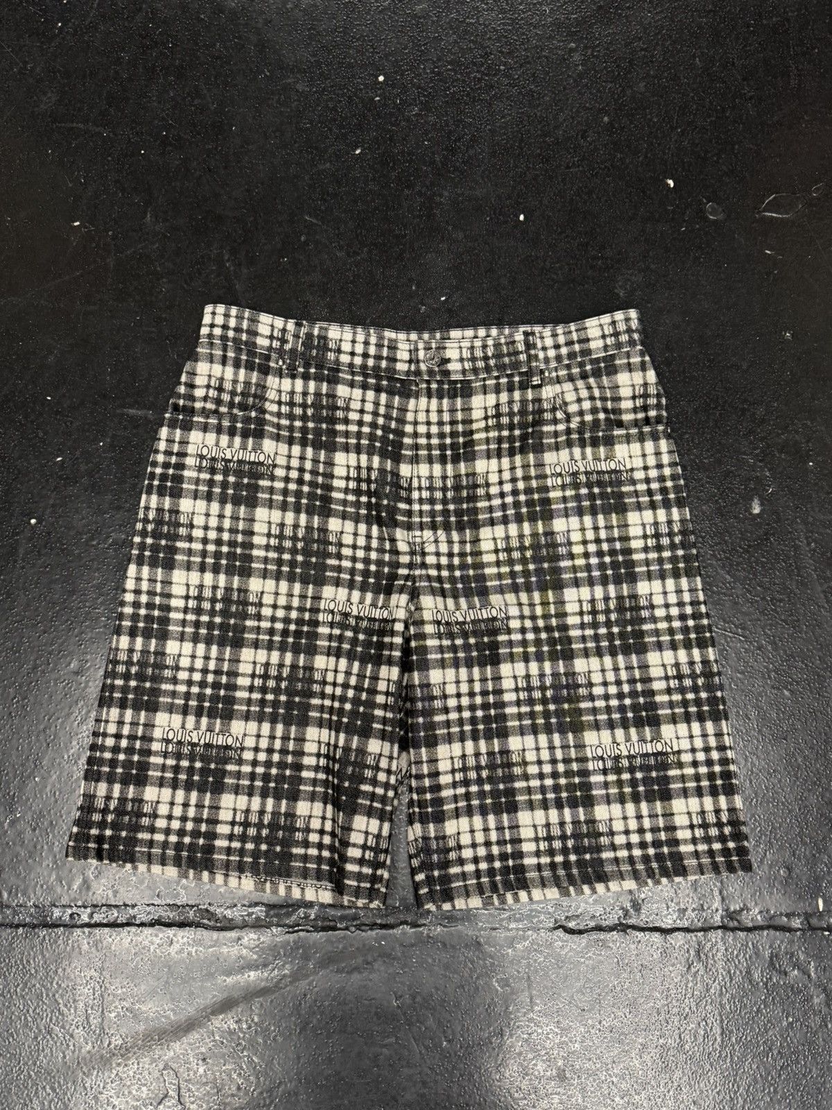 Louis Vuitton Louis Vuitton Monogram Shorts Size US 36 / EU 52 - 1 Thumbnail