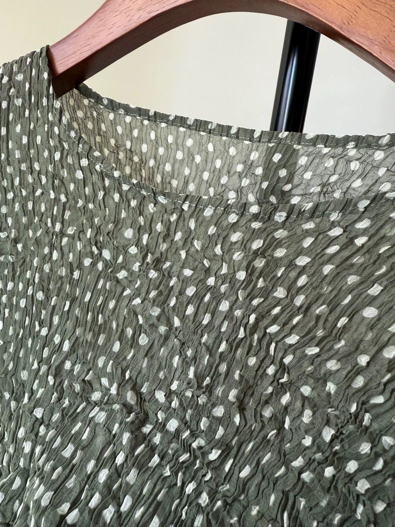 Issey Miyake Issey Miyake A light green polka dot long-sleeved base lay Size M / US 6-8 / IT 42-44 - 5 Thumbnail