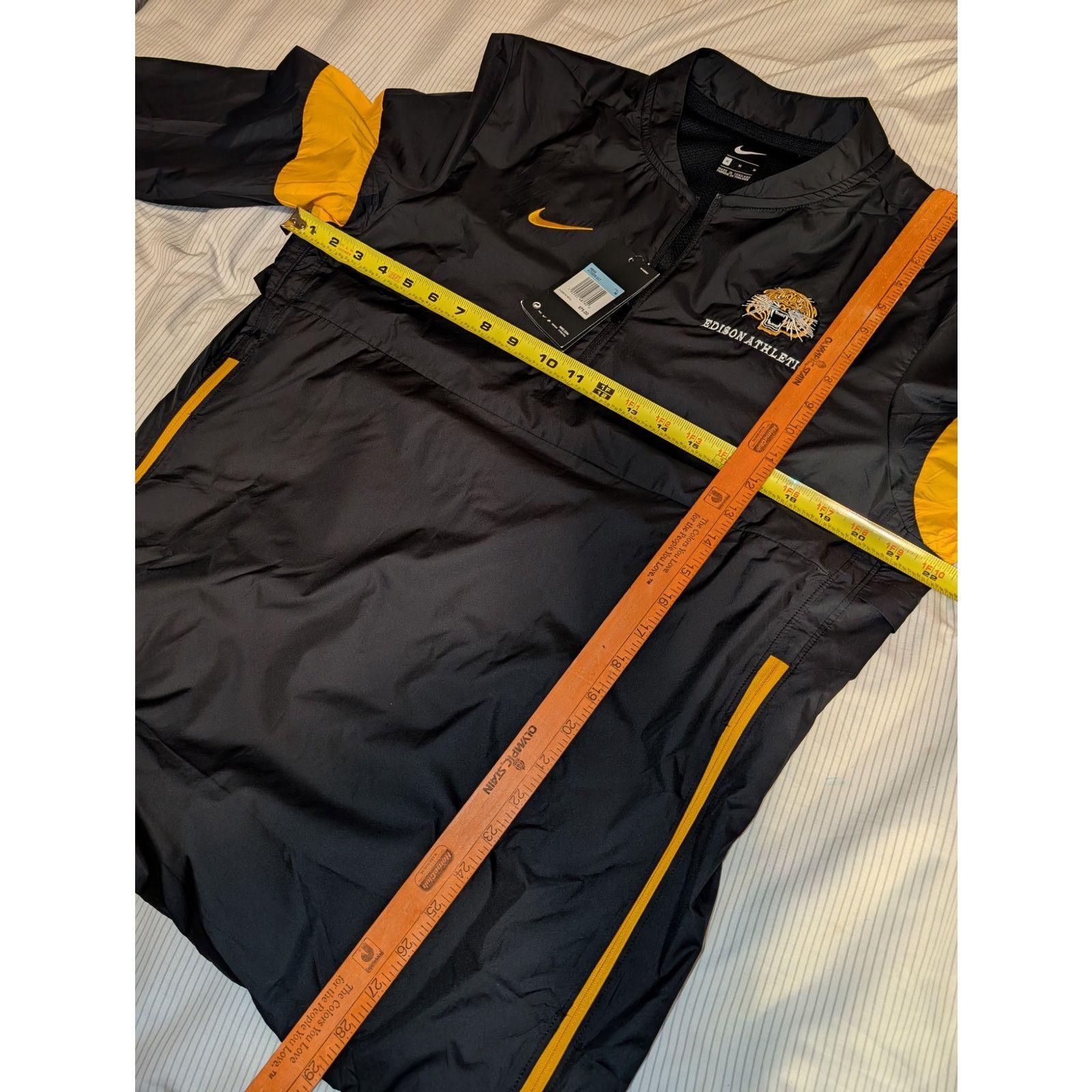 Nike NWT! Nike Windbreaker Pullover Edison Tigers Athletics Med Size US M / EU 48-50 / 2 - 3 Thumbnail