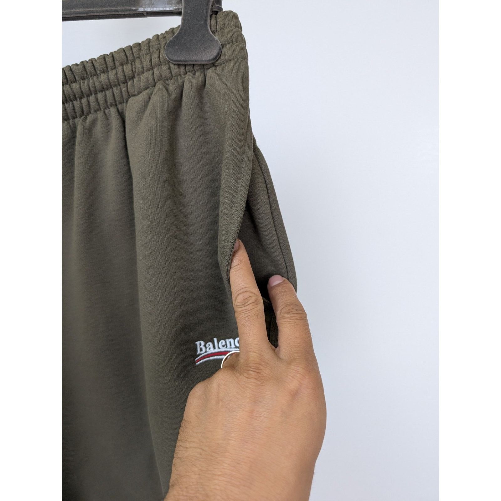 Balenciaga o1rshd1 Embro Pol Campgn Mol Boucleti Shorts Khaki/White/Red Size US 32 / EU 48 - 10 Thumbnail