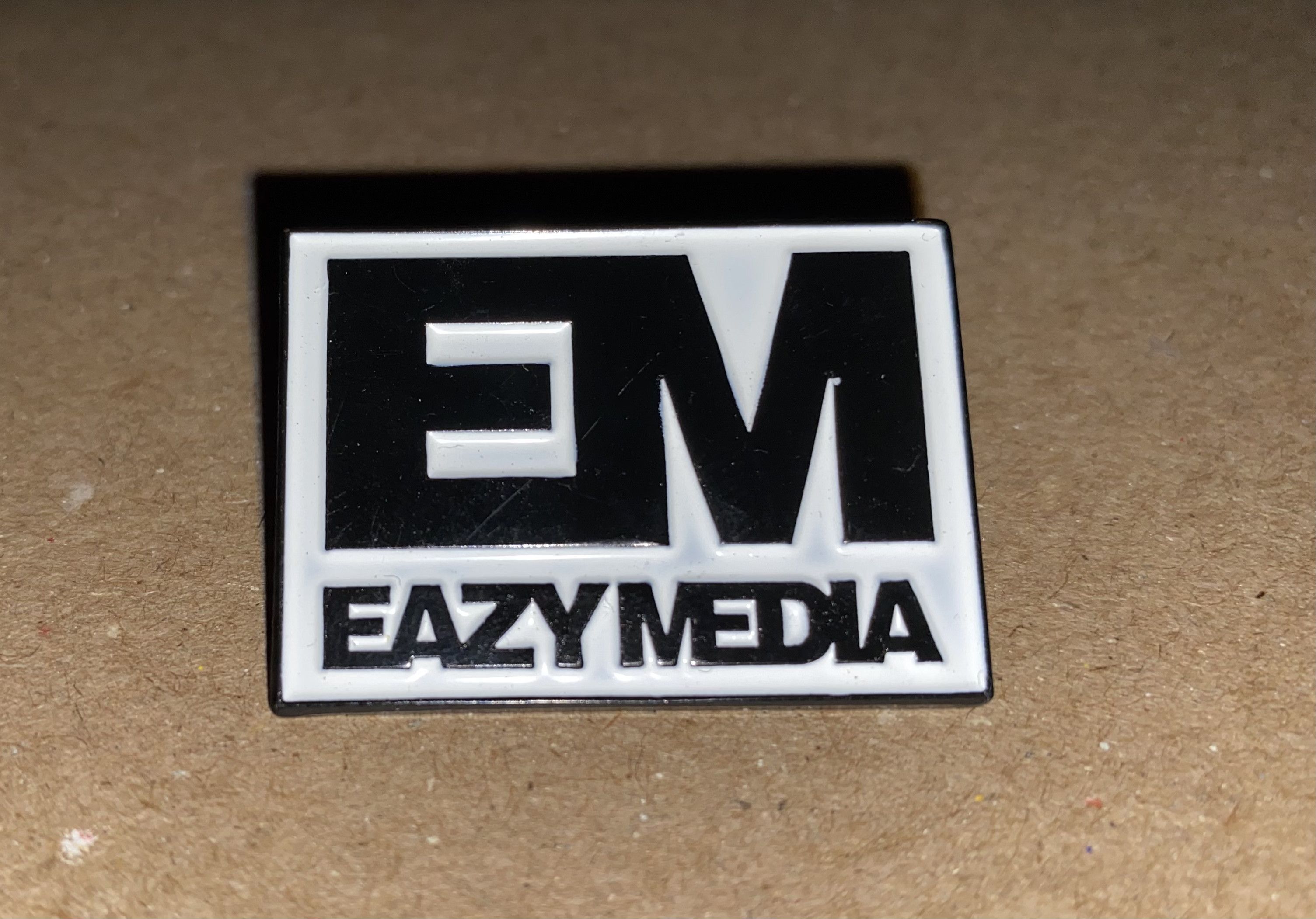 Other EM EazyMedia Eazy media Enamel Lapel pin hat jacket Denver ! Size ONE SIZE - 3 Thumbnail