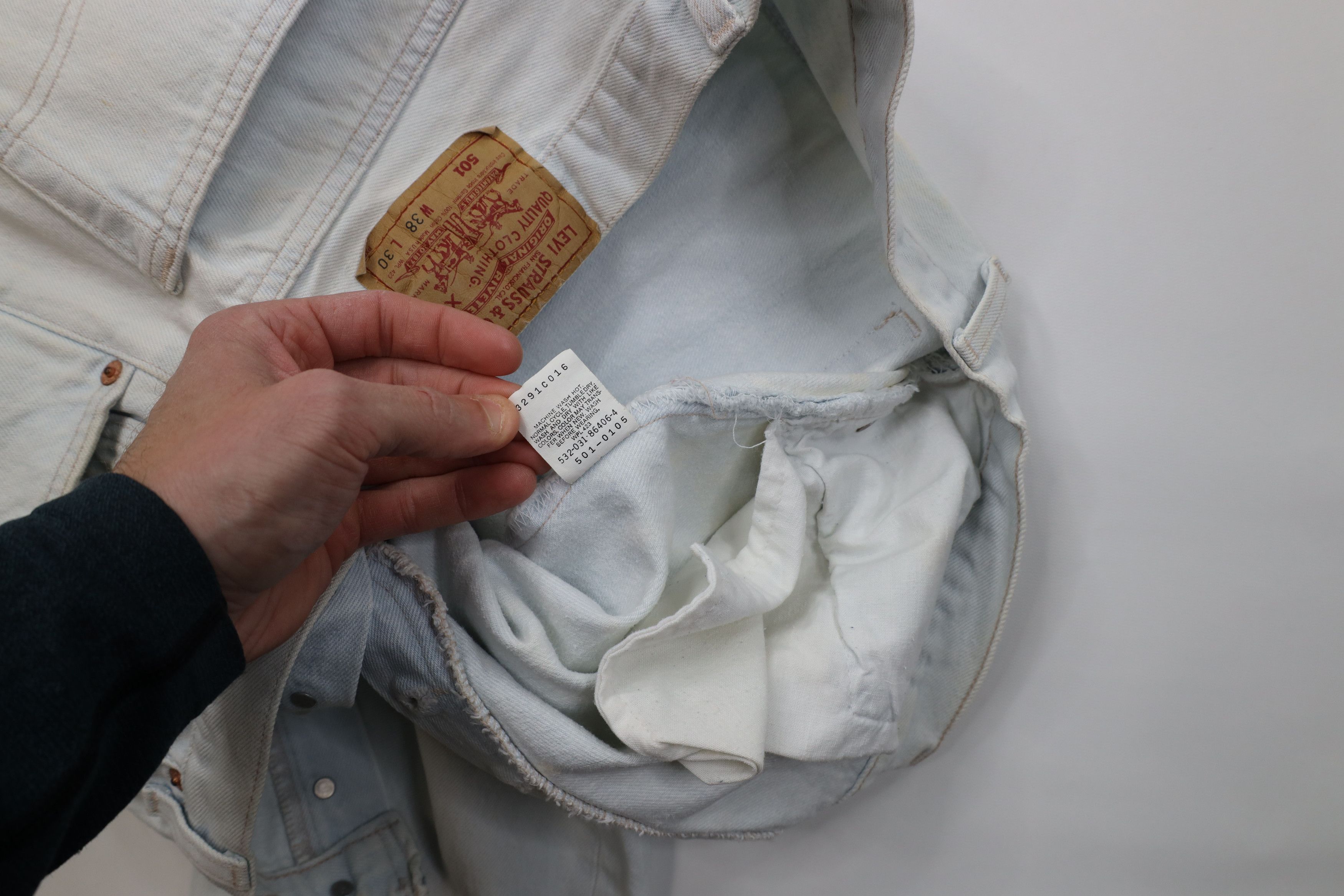 Levi's Vintage 80s Levis 501xx Button Fly Original Fit Jeans USA Size US 38 / EU 54 - 11 Thumbnail