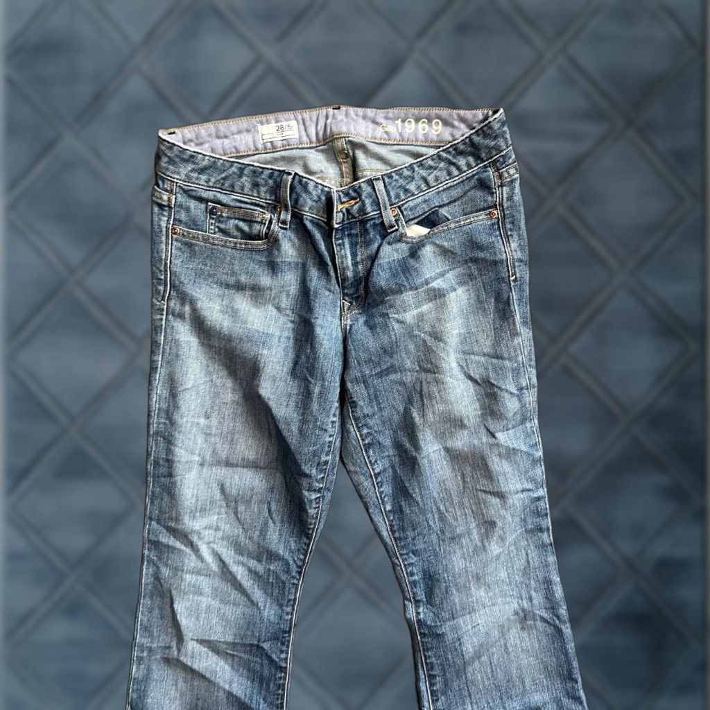Gap GAP Jeans Curvy Stretch Women Vintage 28 in 32 in 6 Regular Medium Wash Blue Denim 5-Pocket Design Buttons Zipper Rise Mid 8.5-10.5 in Size 28" / US 6 / IT 42 - 1 Thumbnail
