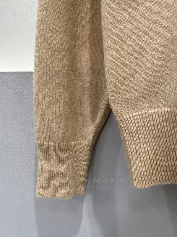 Miu Miu Miu Miu Beige Cashmere Long Sleeve Pullover . Size XXS / US 00 / IT 34 - 9 Thumbnail