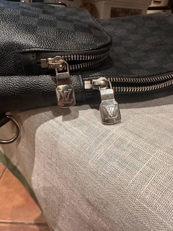 Louis Vuitton Louis Vuitton Bag Size ONE SIZE - 1 Thumbnail