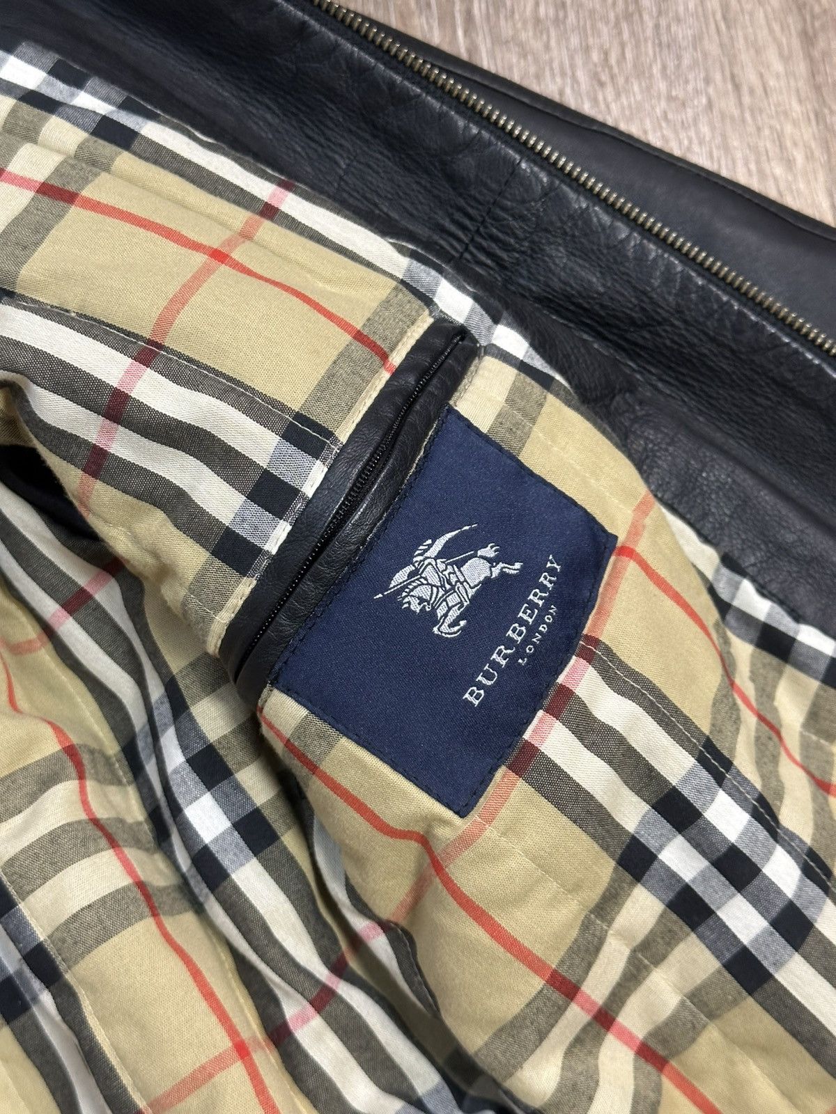Burberry 🔥RARE🔥 Vintage Burberry London Leather Jacket Size US M / EU 48-50 / 2 - 8 Thumbnail