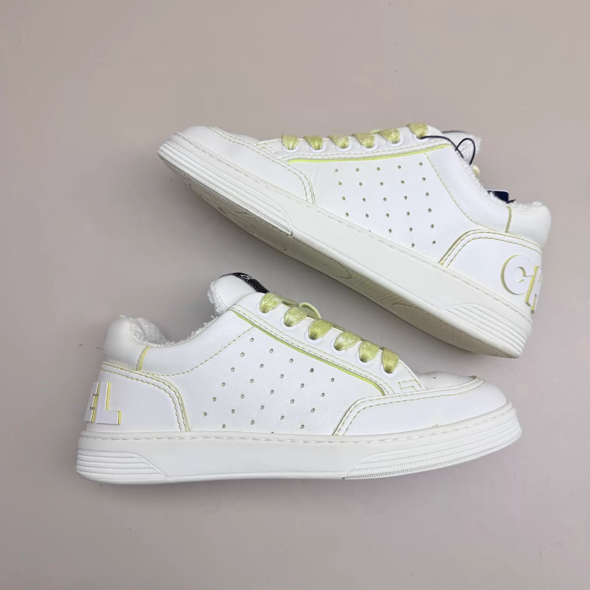Chanel CHANEL White & Yellow Logo Laces Sneaker 36 Mint Size US 5.5 / IT 35.5 - 4 Thumbnail