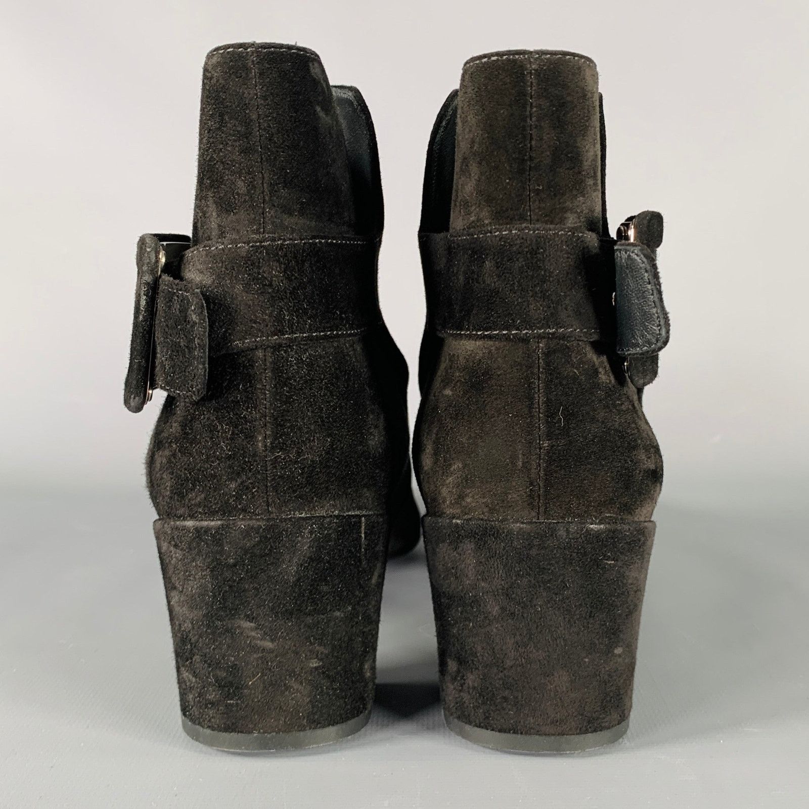 Roger Vivier ROGER VIVIER Size 9 Black Suede Chunky Heel Boots Size US 9 / IT 39 - 3 Thumbnail