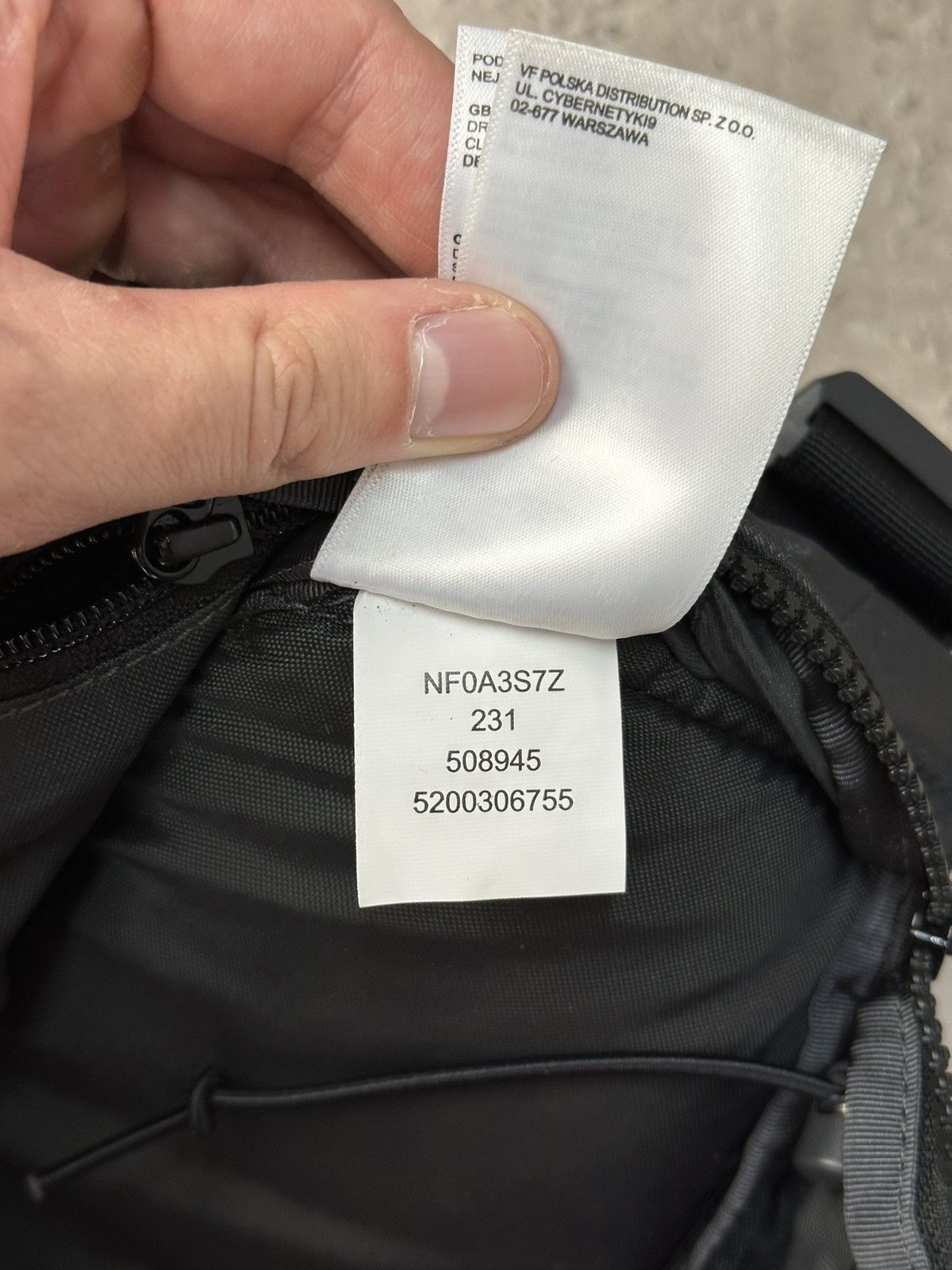 The North Face × Vintage The North Face Lumbnical Bag Black Sling Nylon Size ONE SIZE - 16 Thumbnail