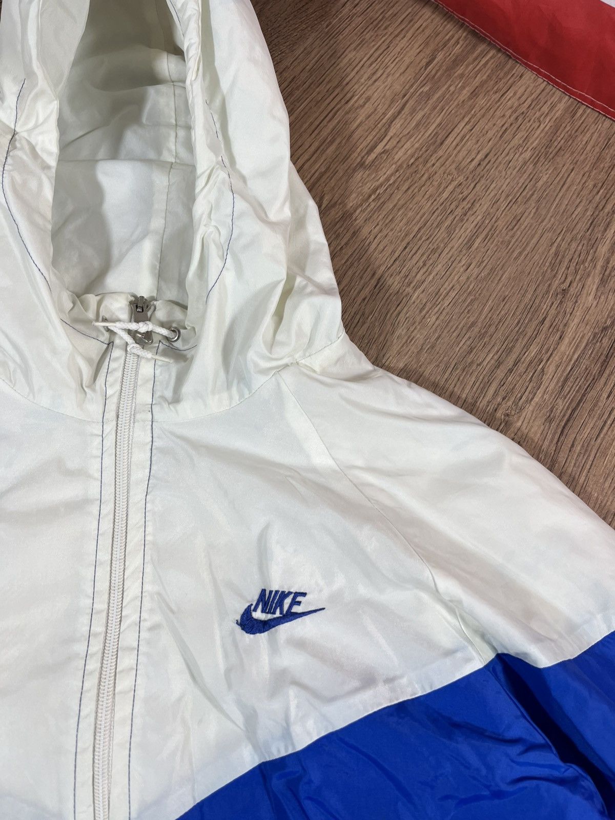 Nike Nike Vintage 80s Made On UK Very Rare Zip Jacket Size US XL / EU 56 / 4 - 4 Thumbnail