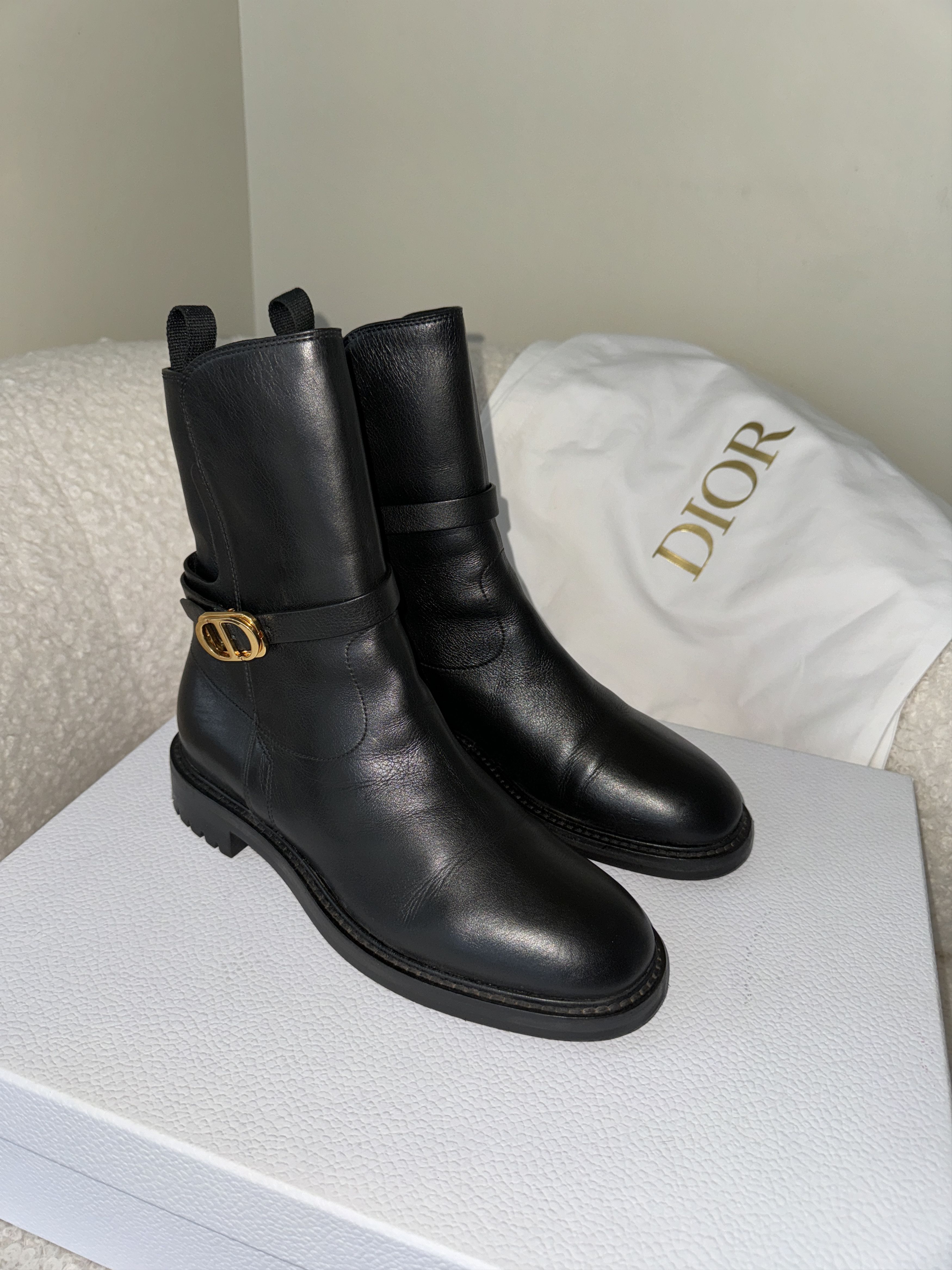 Dior Dior women ankle calfskin boots with CD signature buckle Size US 7.5 / IT 37.5 - 16 Thumbnail