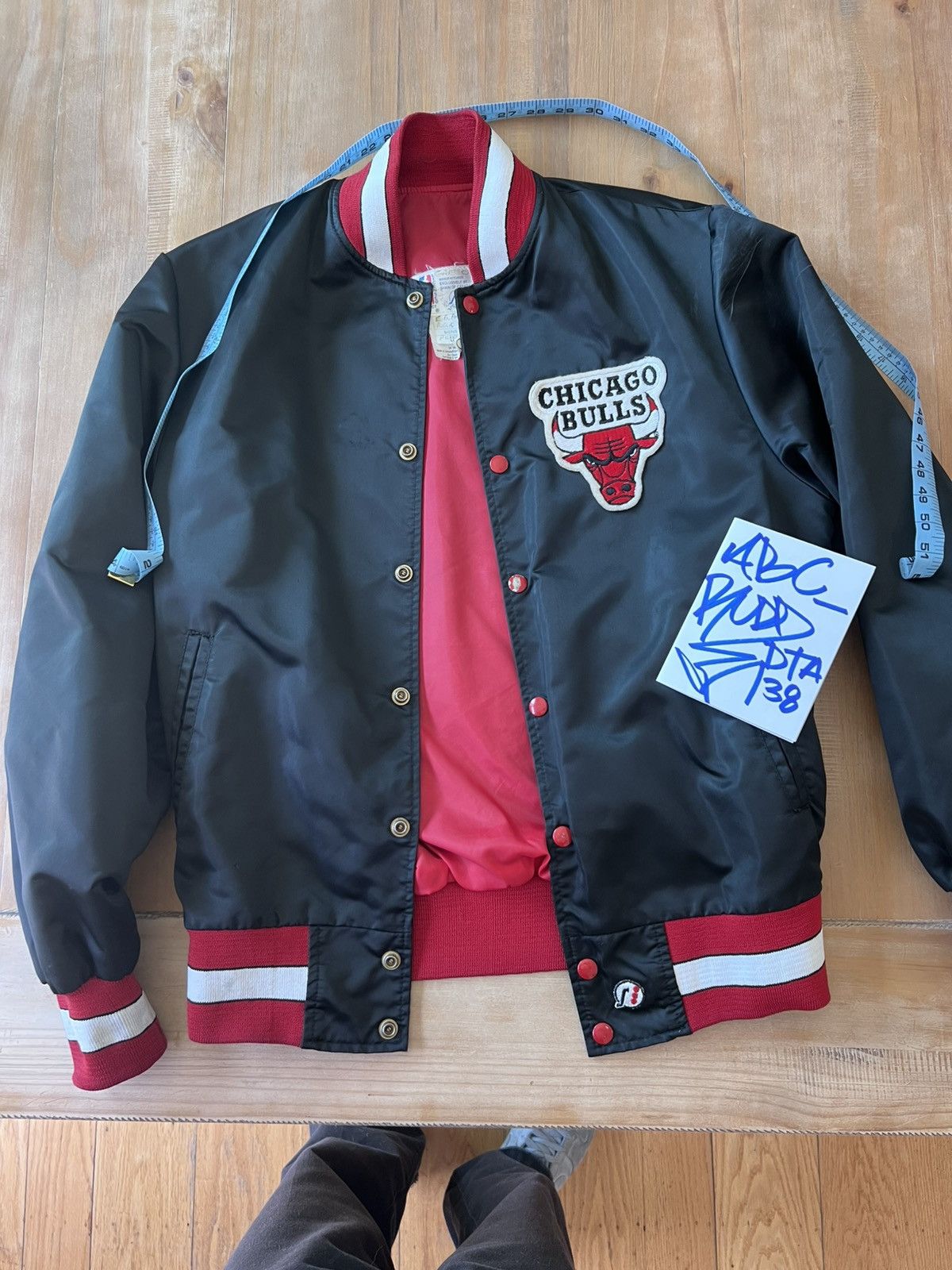 NBA Vintage 80’s/90’s Satin Bulls Jacket M Size US M / EU 48-50 / 2 - 1 Thumbnail