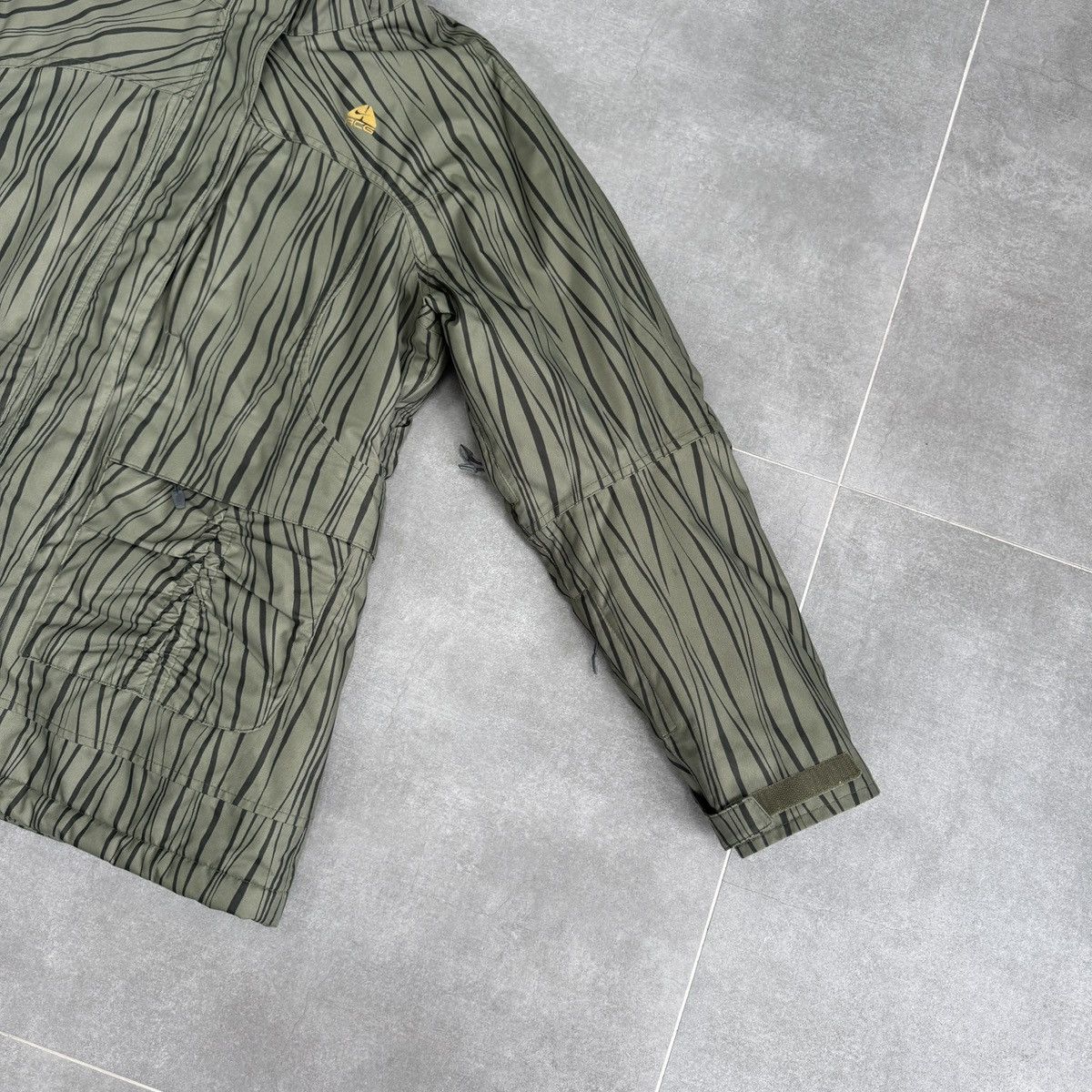 Nike ACG Vintage Nike ACG Women Insulated Snow Ski Jacket Size M Size M / US 6-8 / IT 42-44 - 8 Thumbnail