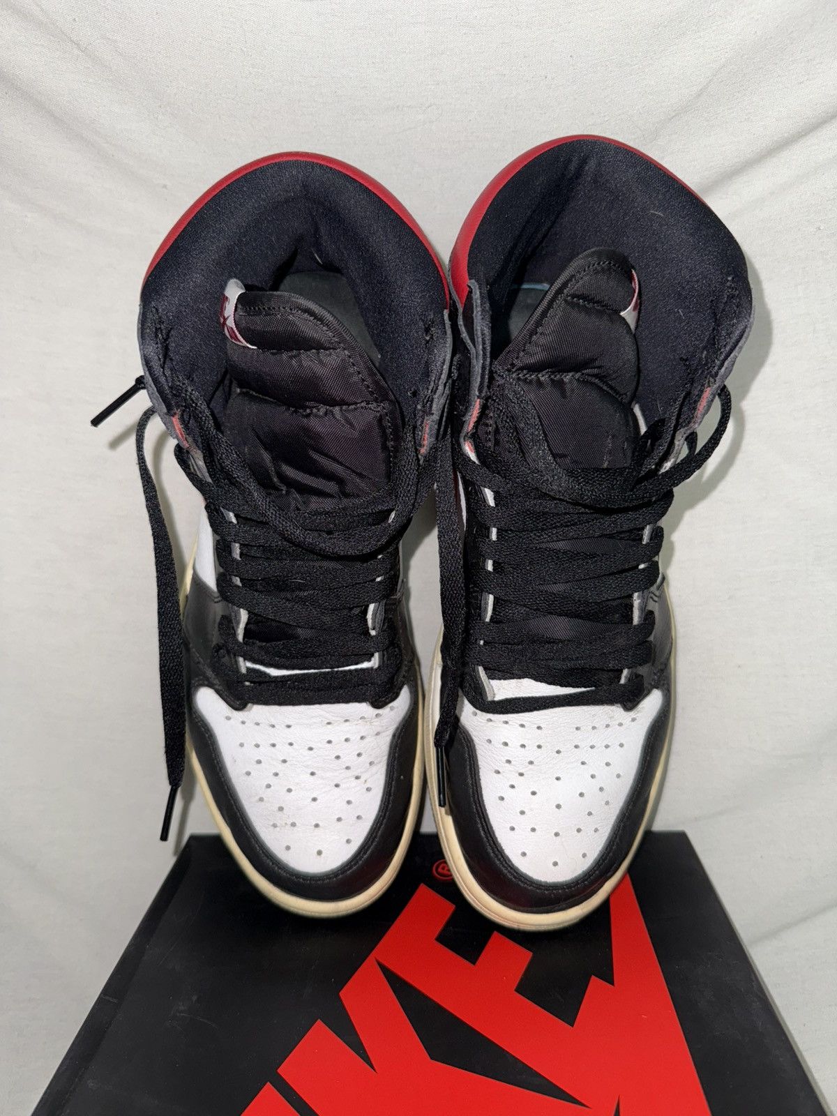 Jordan Brand × Nike Air Jordan 1 High OG “Gym Red” Size US 10.5 / EU 43-44 - 6 Thumbnail