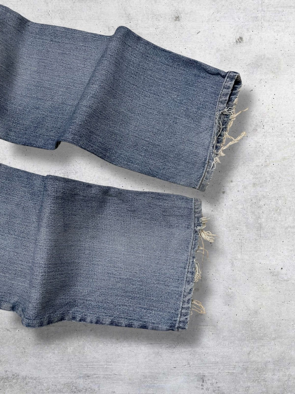 Levi's Vintage Clothing VINTAGE 533 LEVIS USA DESIGNER 90S WHISKERING RIPPED DENIM Size US 29 - 13 Thumbnail