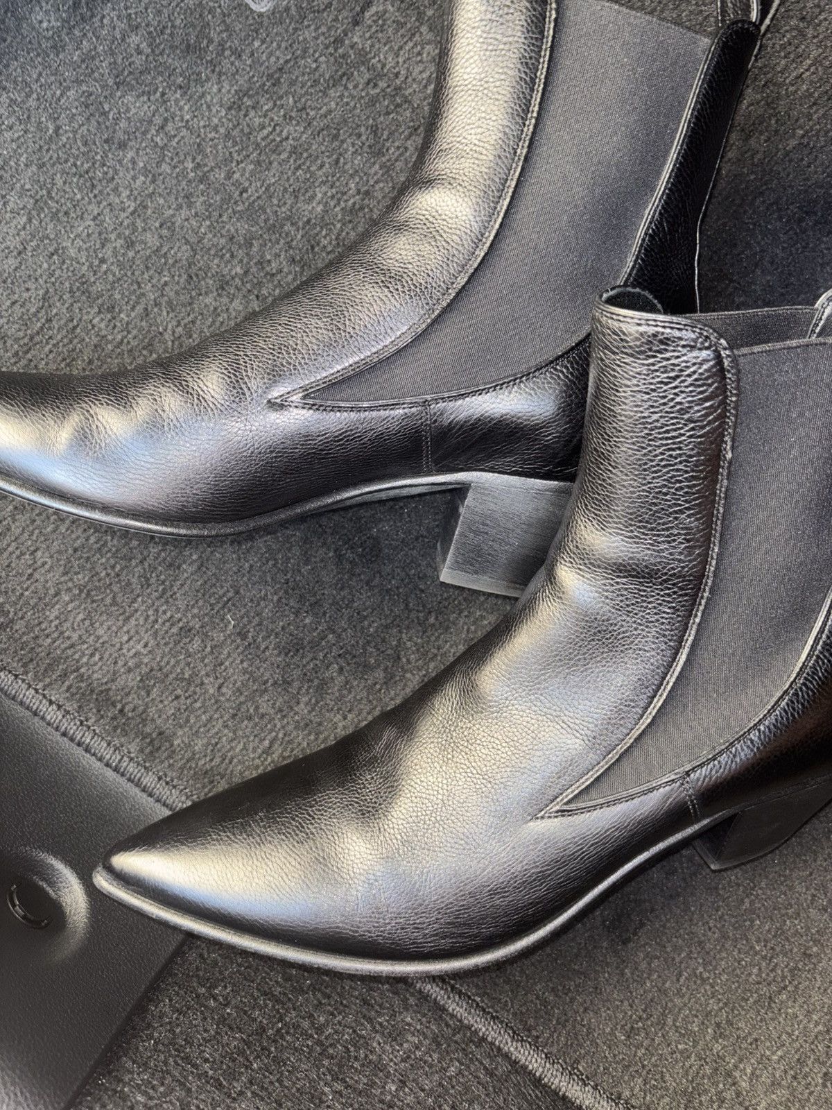 Yves Saint Laurent YVES SAINT LAURENT RIVERSIDE LEATHER 41 1/2 Size US 9.5 / EU 42-43 - 6 Thumbnail
