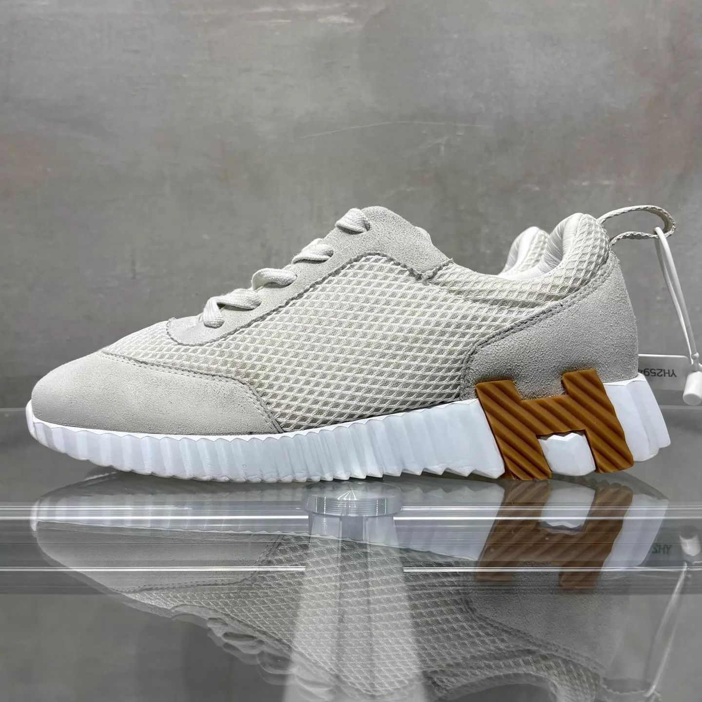 Hermes Hermes Bouncing White Sneaker 37.5 YH25945 Size US 7 / IT 37 - 3 Thumbnail