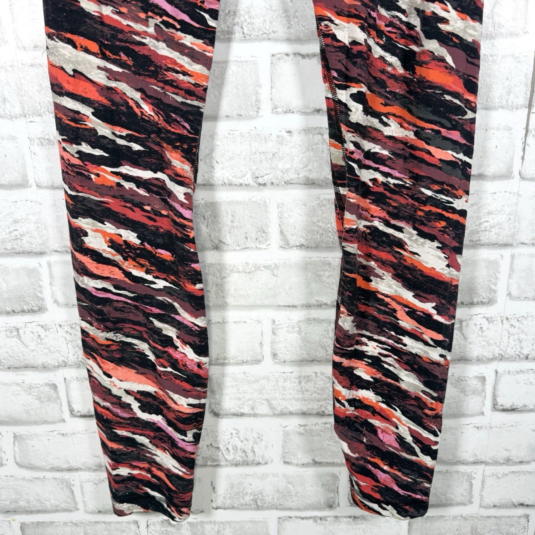Lululemon Lululemon Athletic Pants Womens Size 6 Multicolor Polyester Yoga Stretchy Activewear Women Size 28" / US 6 / IT 42 - 3 Thumbnail