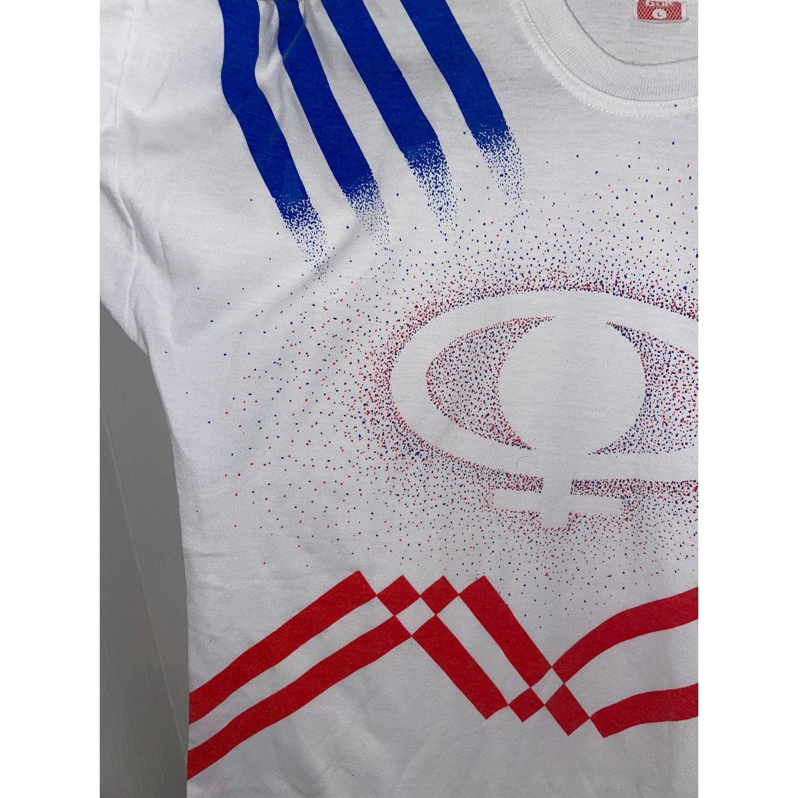 Vintage Vintage Graphic Shirt Bull White Design Blue Red Tee Large L Size US L / EU 52-54 / 3 - 3 Thumbnail