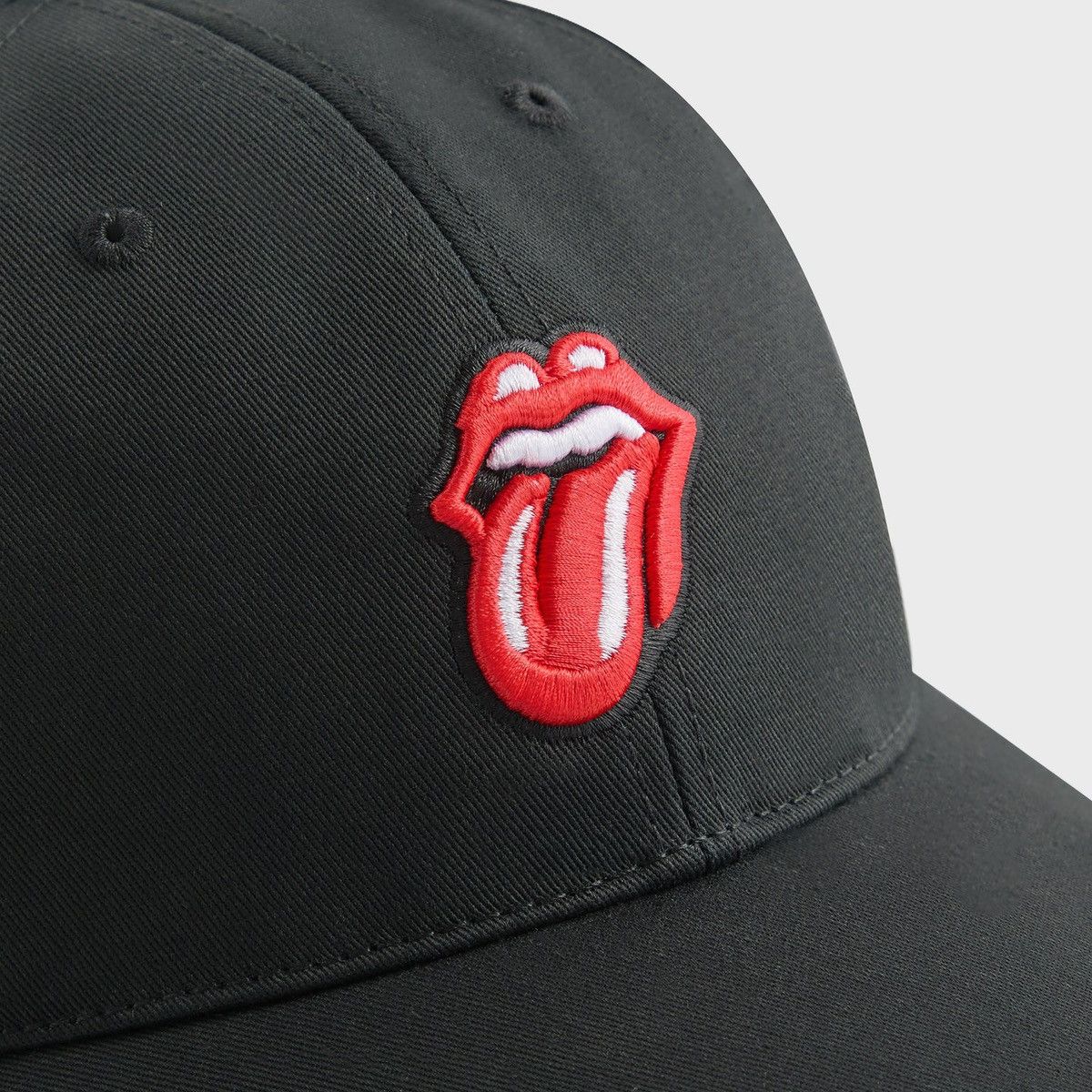 Kith Kith Rolling Stones Aaron Classic Cap Black Hat Embroidered Size ONE SIZE - 4 Thumbnail