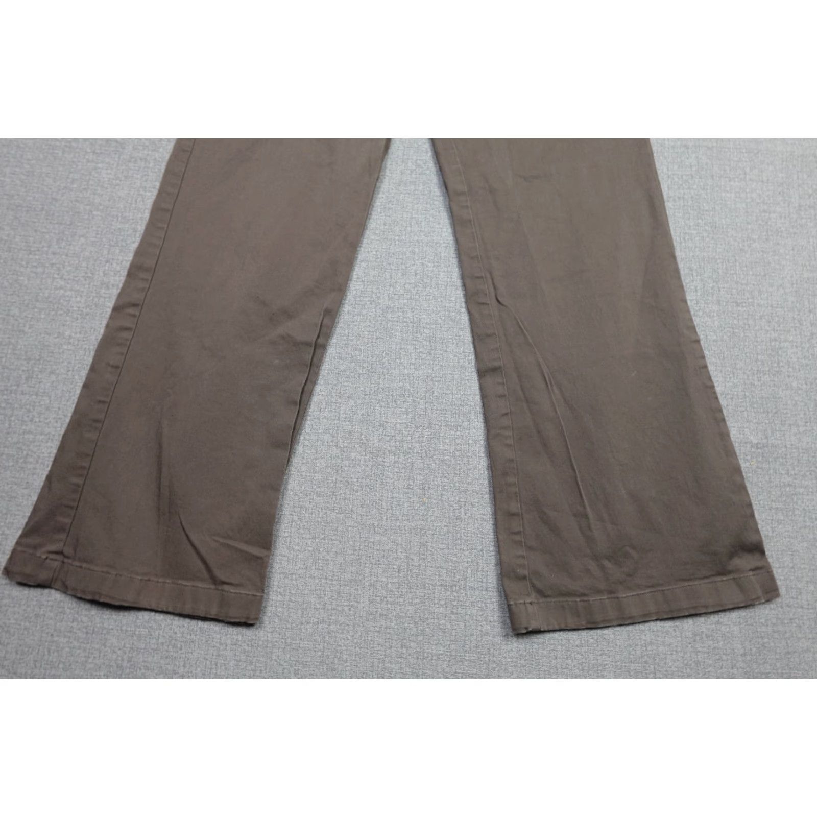 Patagonia Patagonia Pants Womens Size 12 Chino Gray Organic Cotton Stretch Casual Workwear 34x32 Slim Straight Front Button Fly Size 34" / US 12 / IT 48 - 3 Thumbnail