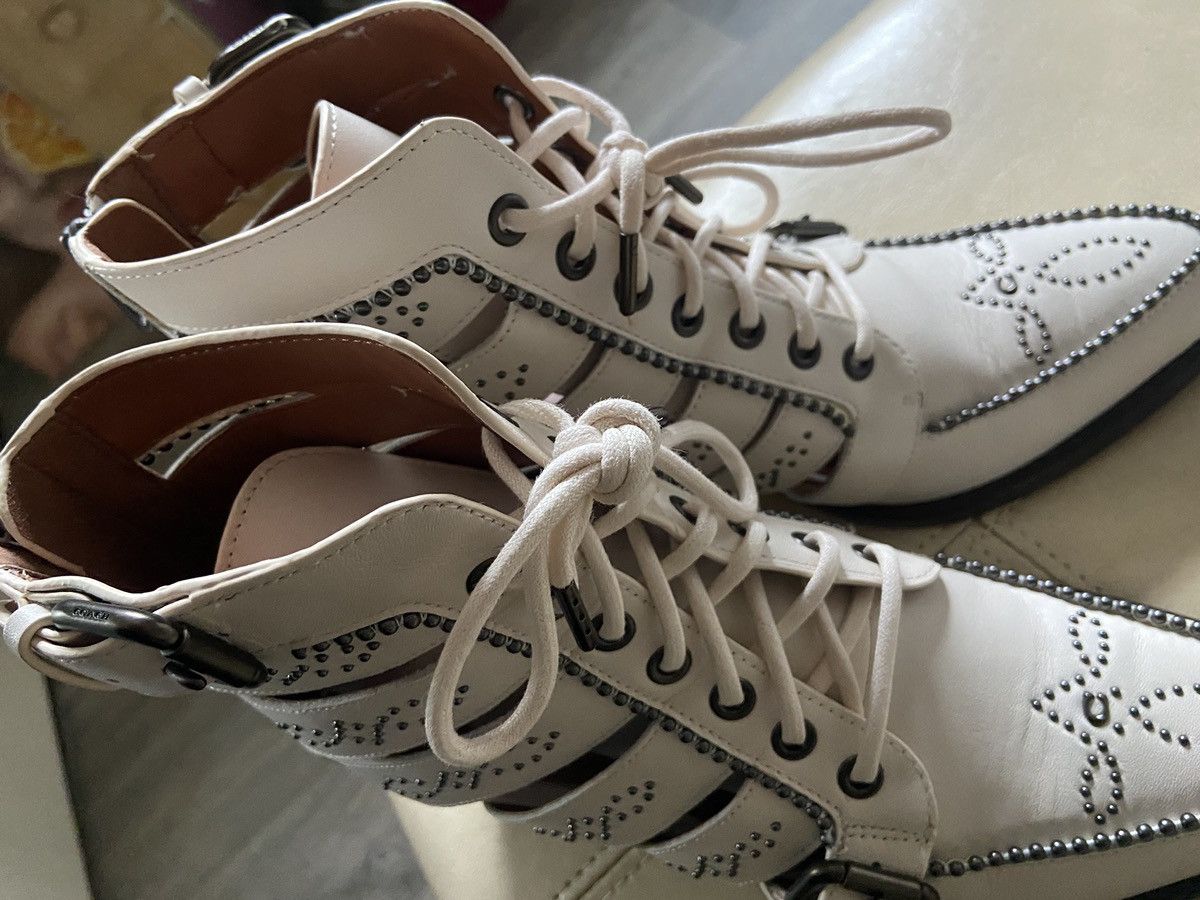 Coach Coach Women's Paisley USA 7.5 White Leather Zip RRP: €225 Size US 8 / IT 38 - 9 Thumbnail