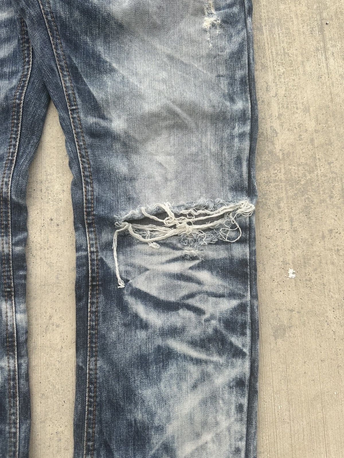 Tornado Mart 2000s DPSR whisker wash distressed jeans Size US 30 / EU 46 - 3 Thumbnail