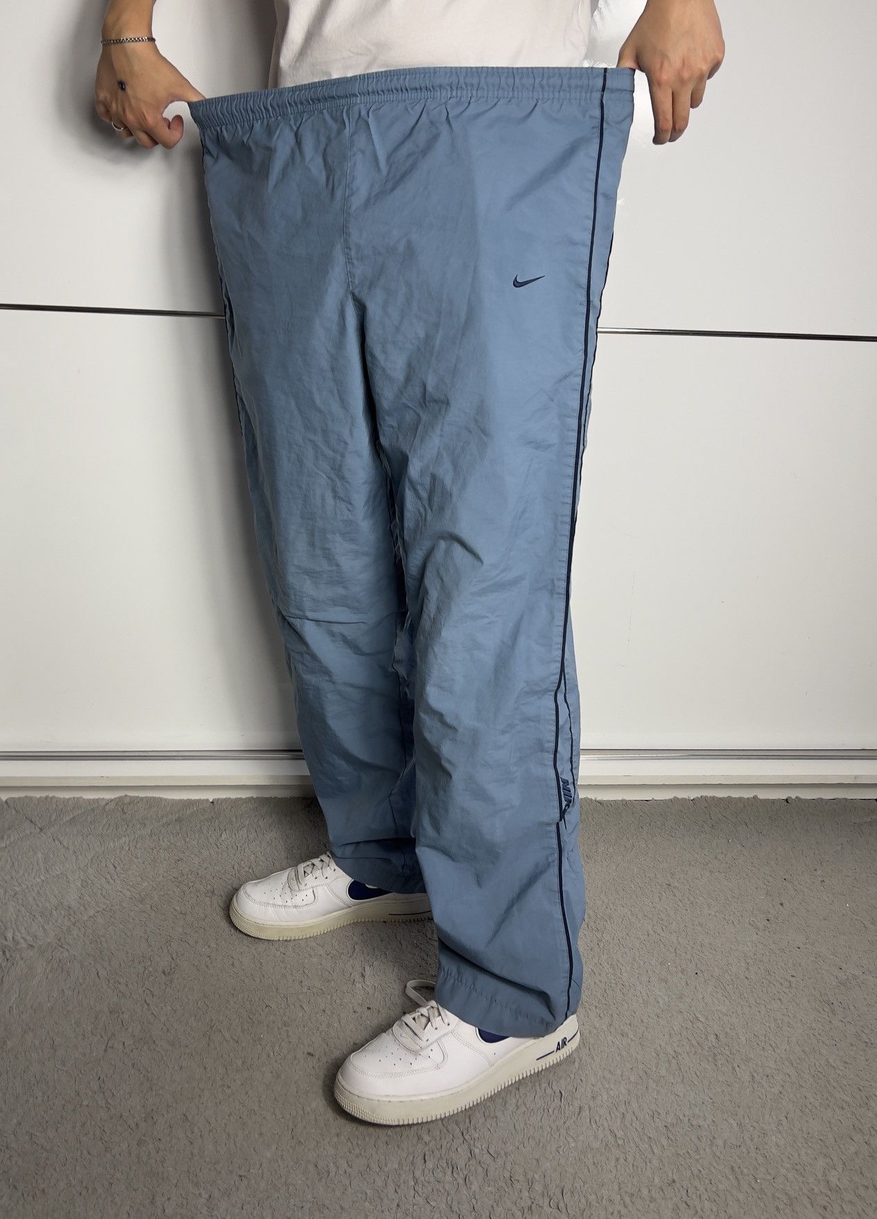 Nike Baggy Pants Nike Small Logo Swoosh Vintage 00’s Y2K Size US 34 / EU 50 - 1 Thumbnail